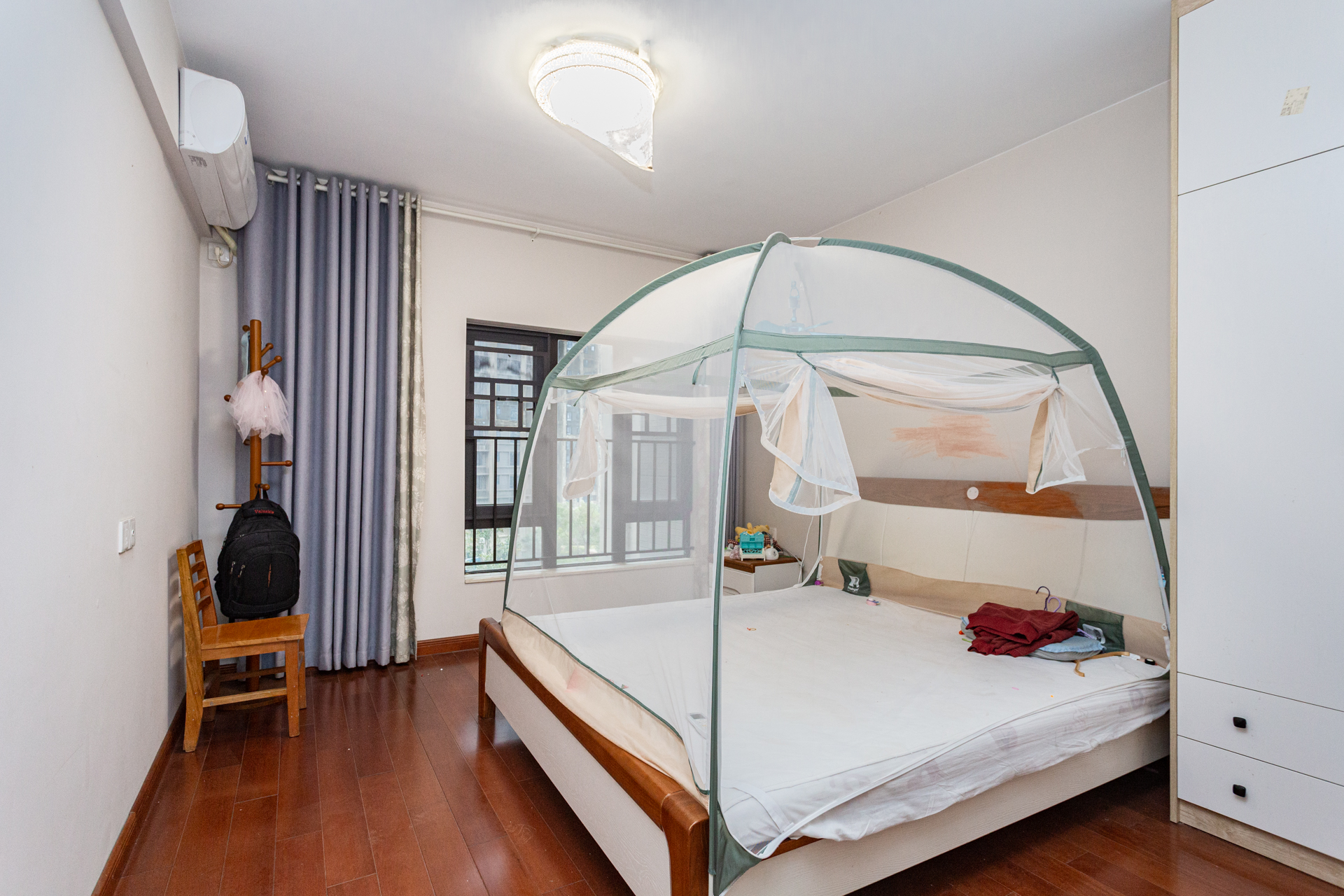 时代倾城三期 4室2厅2卫 110.0万 时代倾城三期 4室2厅2卫 110.0万卧室