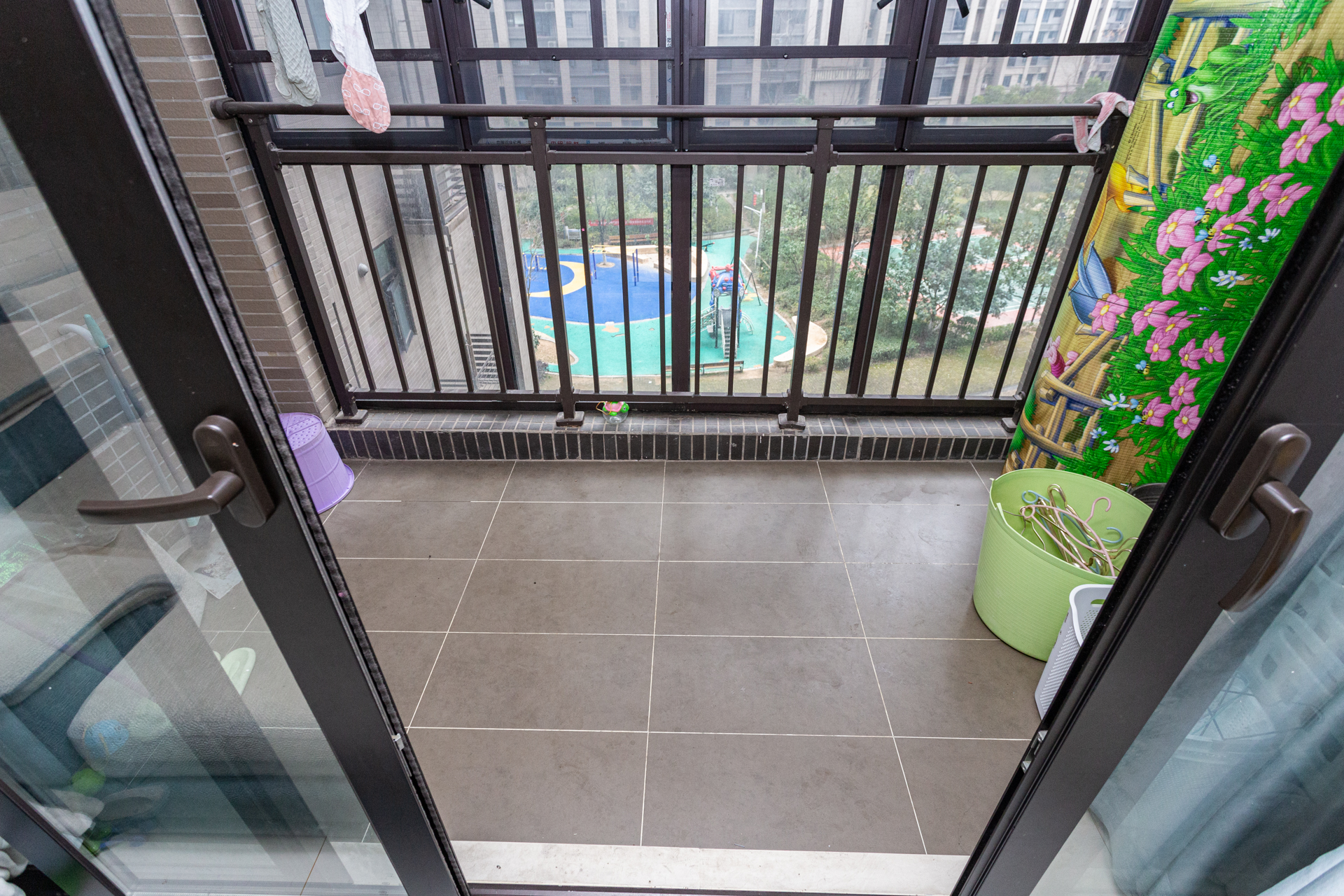 时代倾城三期 4室2厅2卫 110.0万 时代倾城三期 4室2厅2卫 110.0万阳台