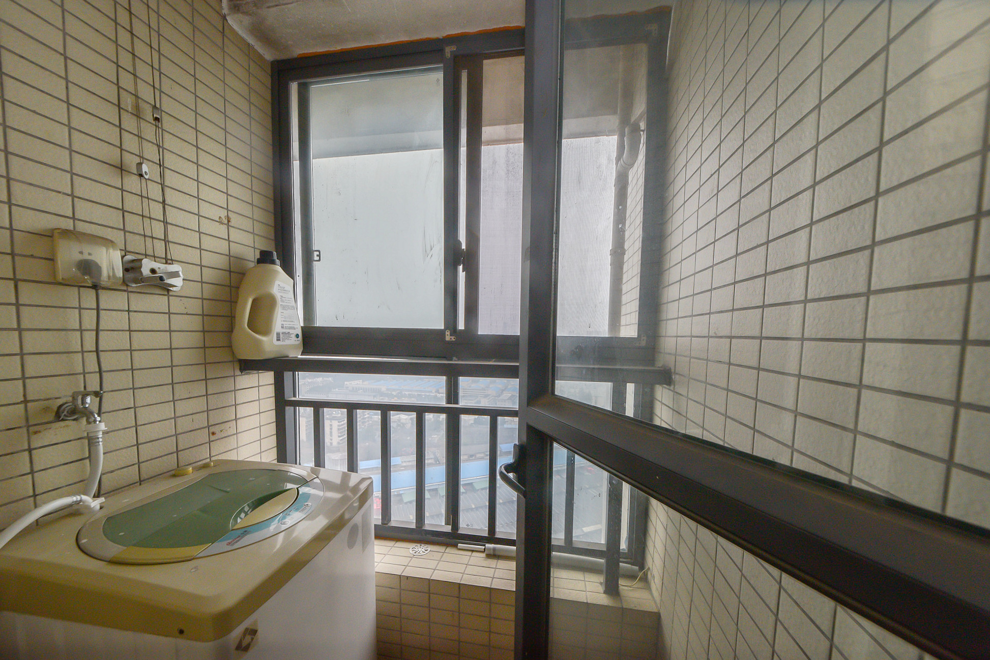 兰亭优壳（隽峰苑）  1室1厅1卫   28.50万阳台
