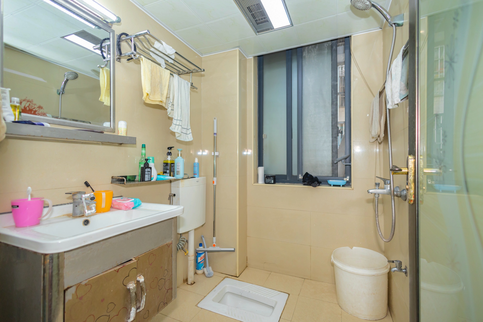 花样年华 3室2厅1卫 72.0万 花样年华 3室2厅1卫 72.0万卫生间