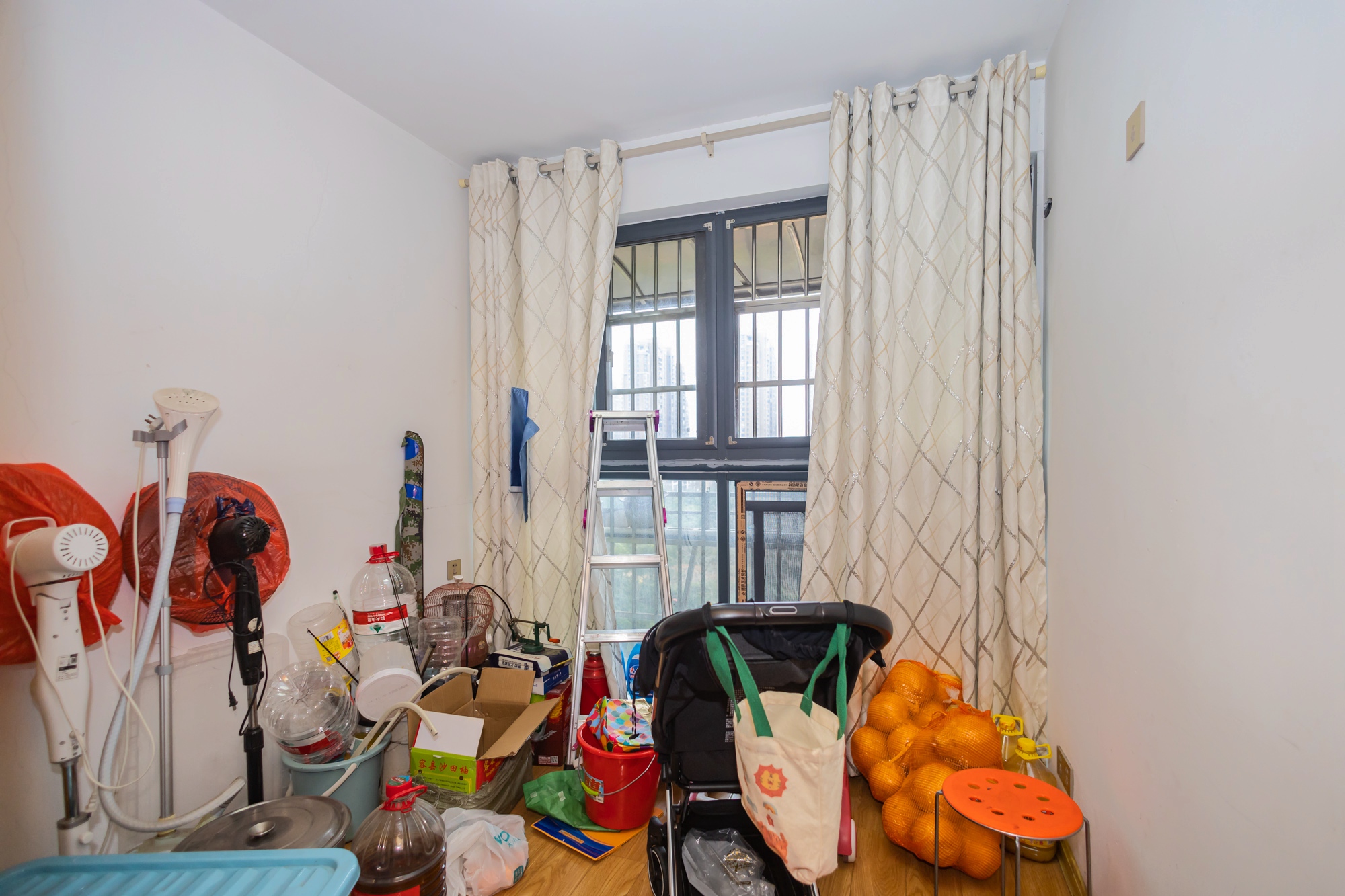 花样年华 3室2厅1卫 72.0万 花样年华 3室2厅1卫 72.0万卧室