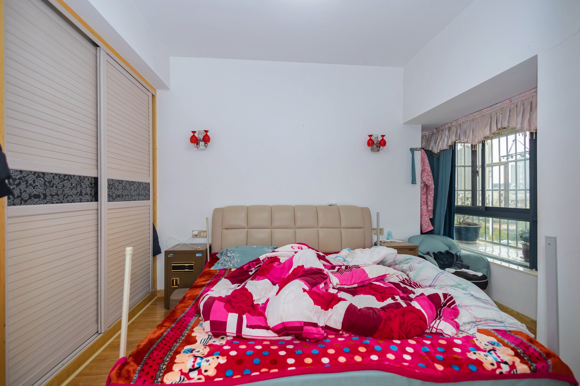 花样年华 3室2厅1卫 72.0万 花样年华 3室2厅1卫 72.0万卧室