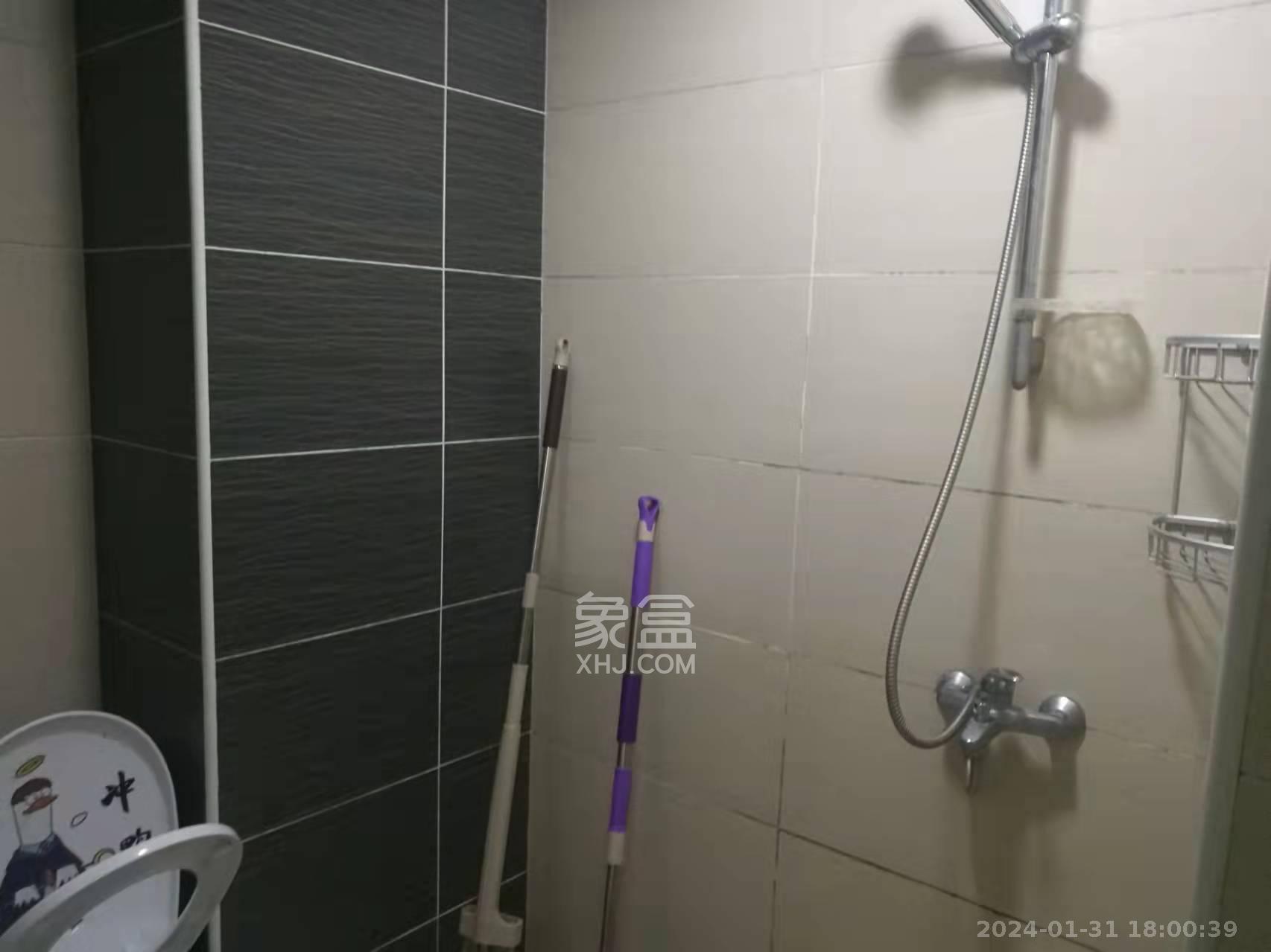 水岸世景  1室1厅1卫   1100.00元/月室内图