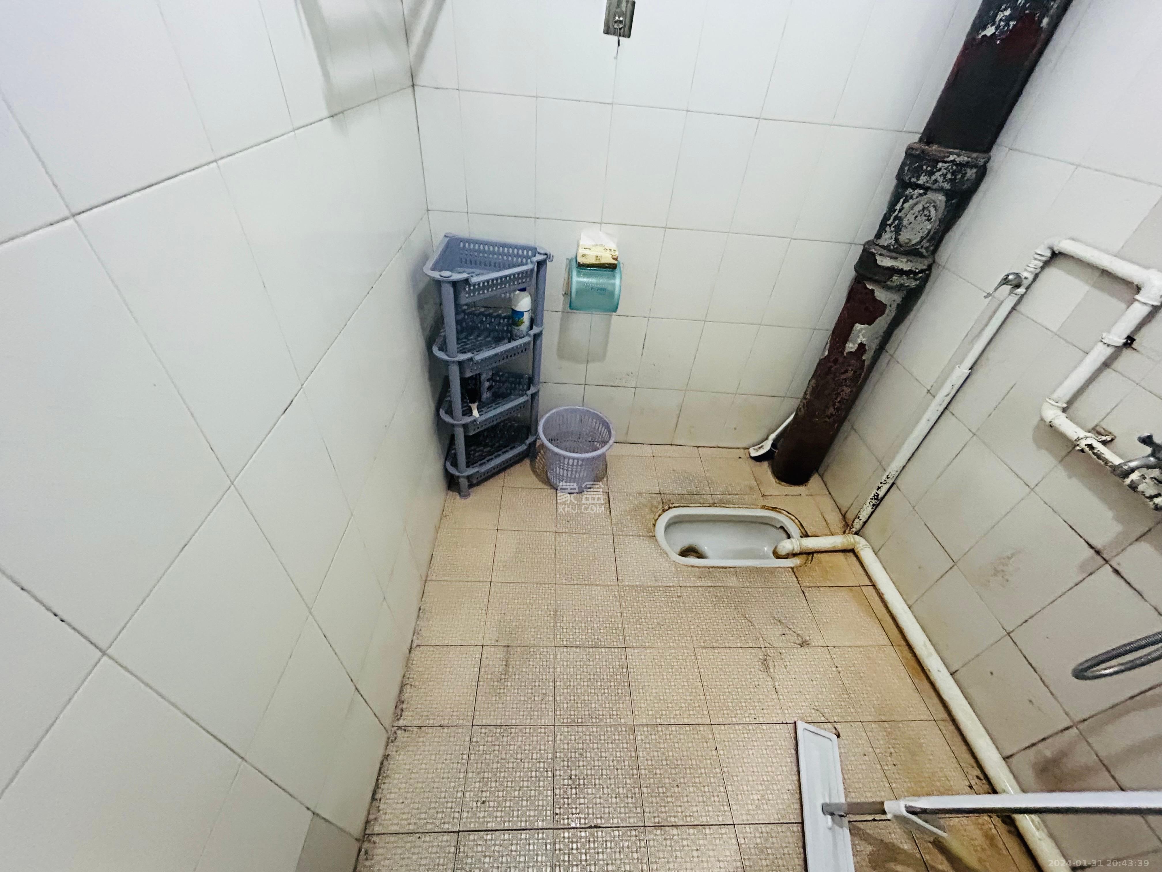 勞動廣場消防隊宿舍  2室1廳1衛(wèi)   1800.00元/月室內(nèi)圖
