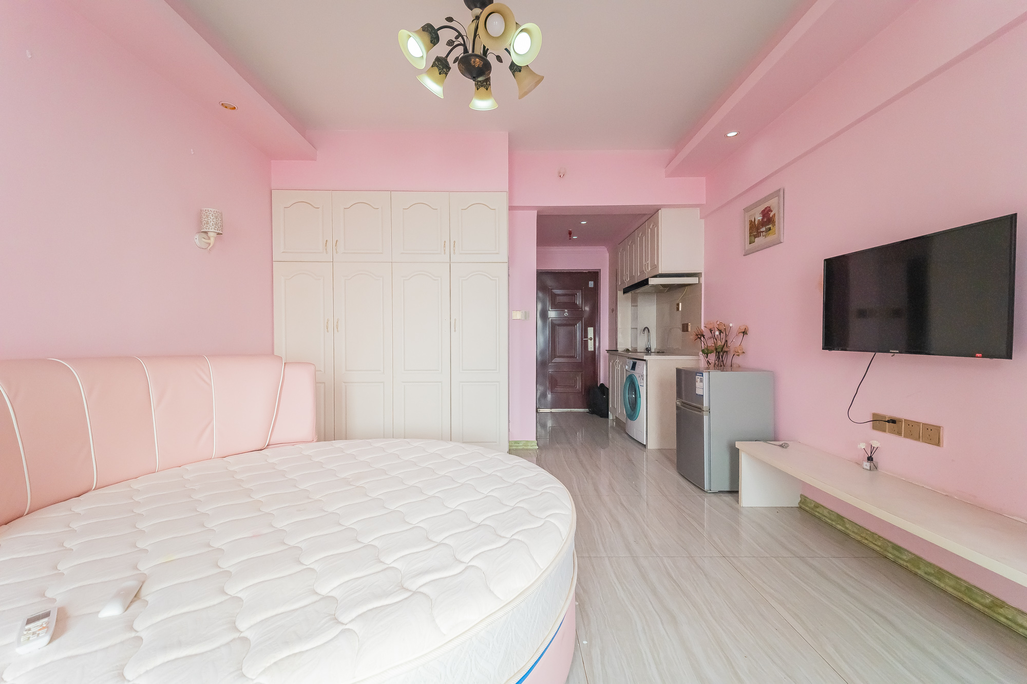 MOMA当代广场  1室1厅1卫    22.0万 MOMA当代广场  1室1厅1卫    22.0万客厅