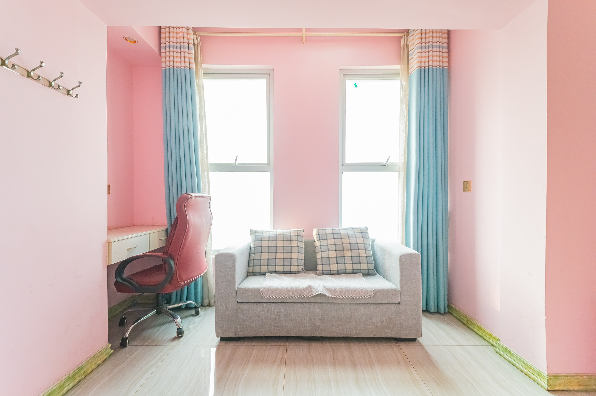 MOMA当代广场  1室1厅1卫    22.0万 MOMA当代广场  1室1厅1卫    22.0万阳台