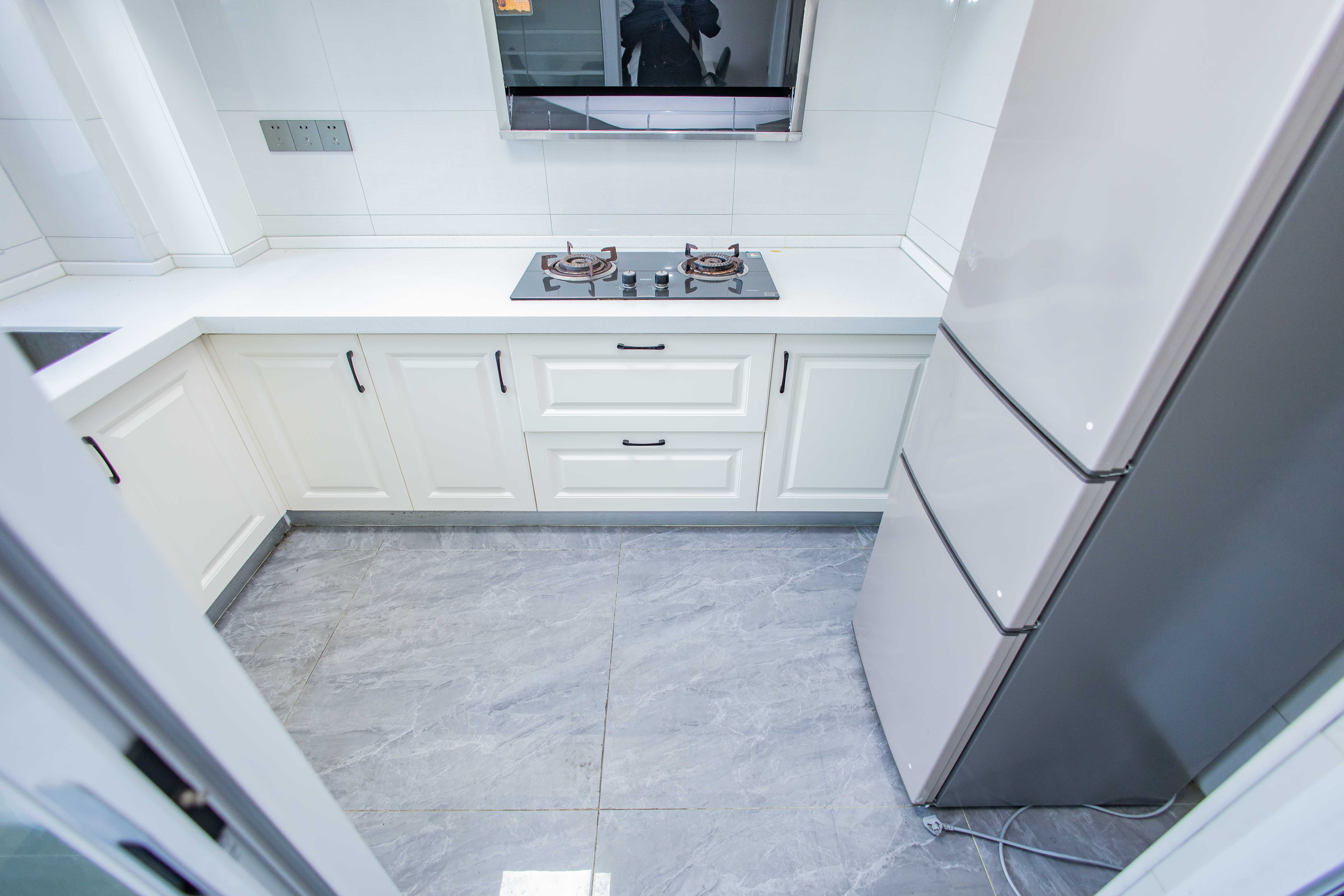 长房云时代  3室2厅2卫    95.0万 长房云时代  3室2厅2卫    95.0万厨房