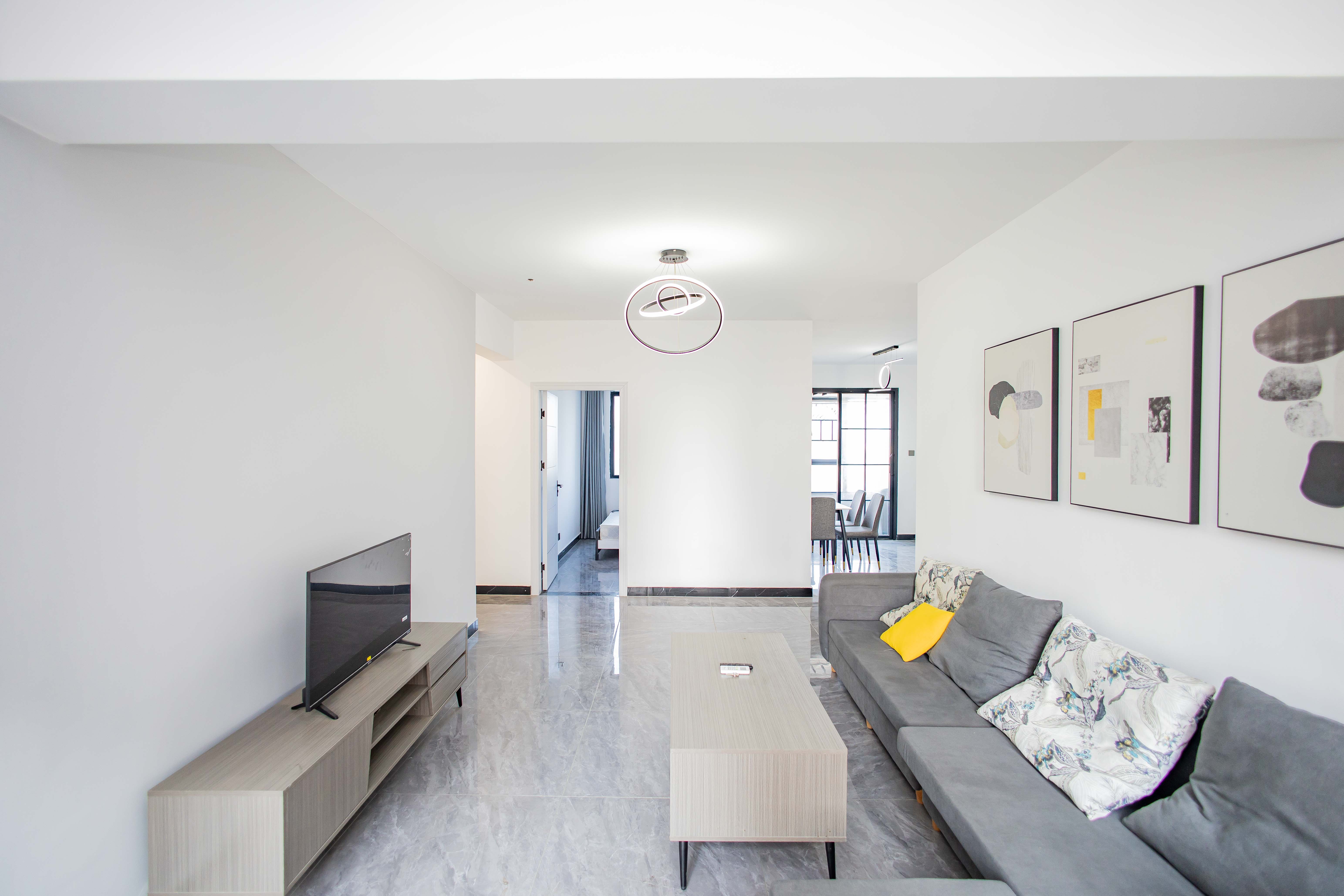 长房云时代  3室2厅2卫    95.0万 长房云时代  3室2厅2卫    95.0万客厅