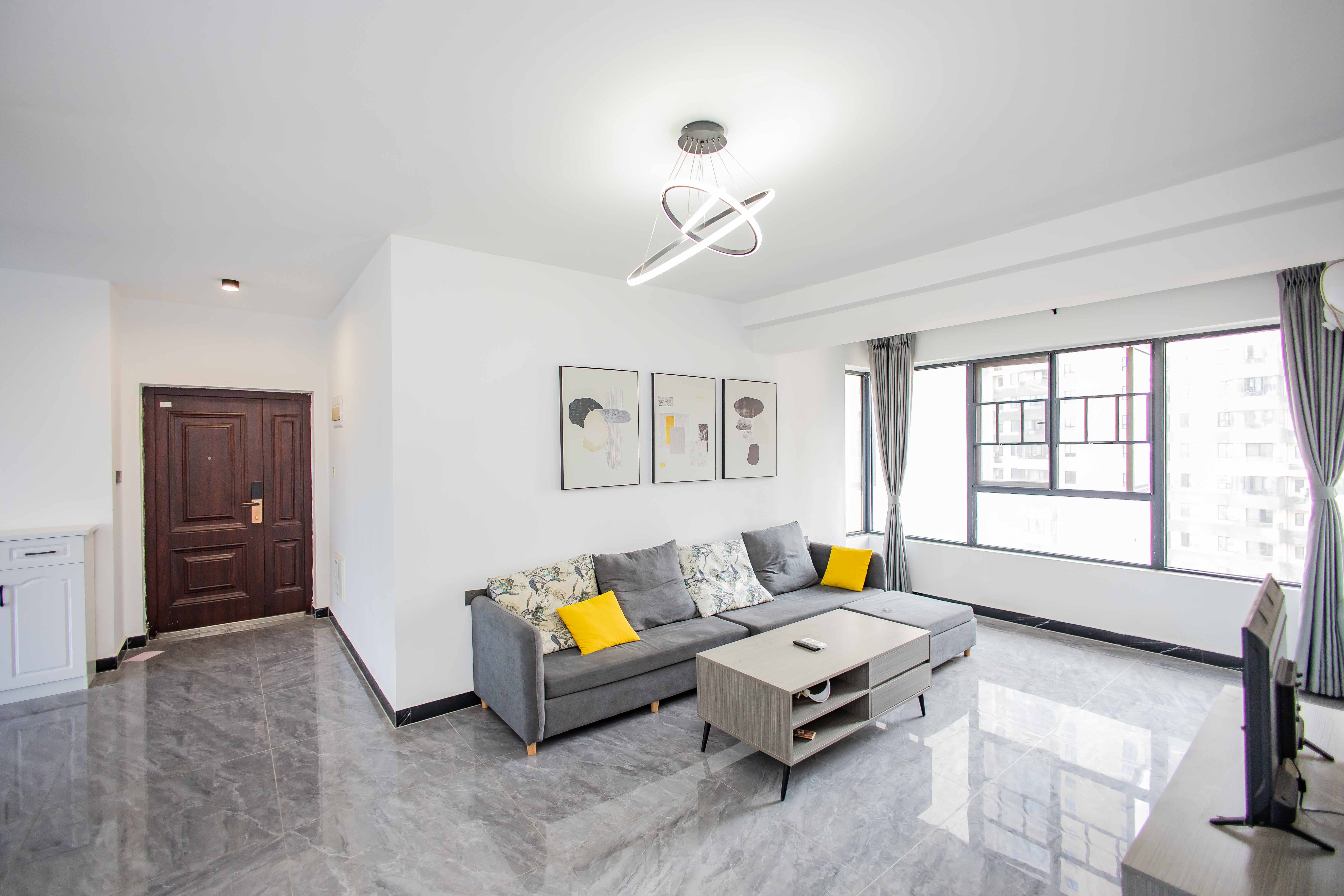 长房云时代  3室2厅2卫    95.0万 长房云时代  3室2厅2卫    95.0万客厅