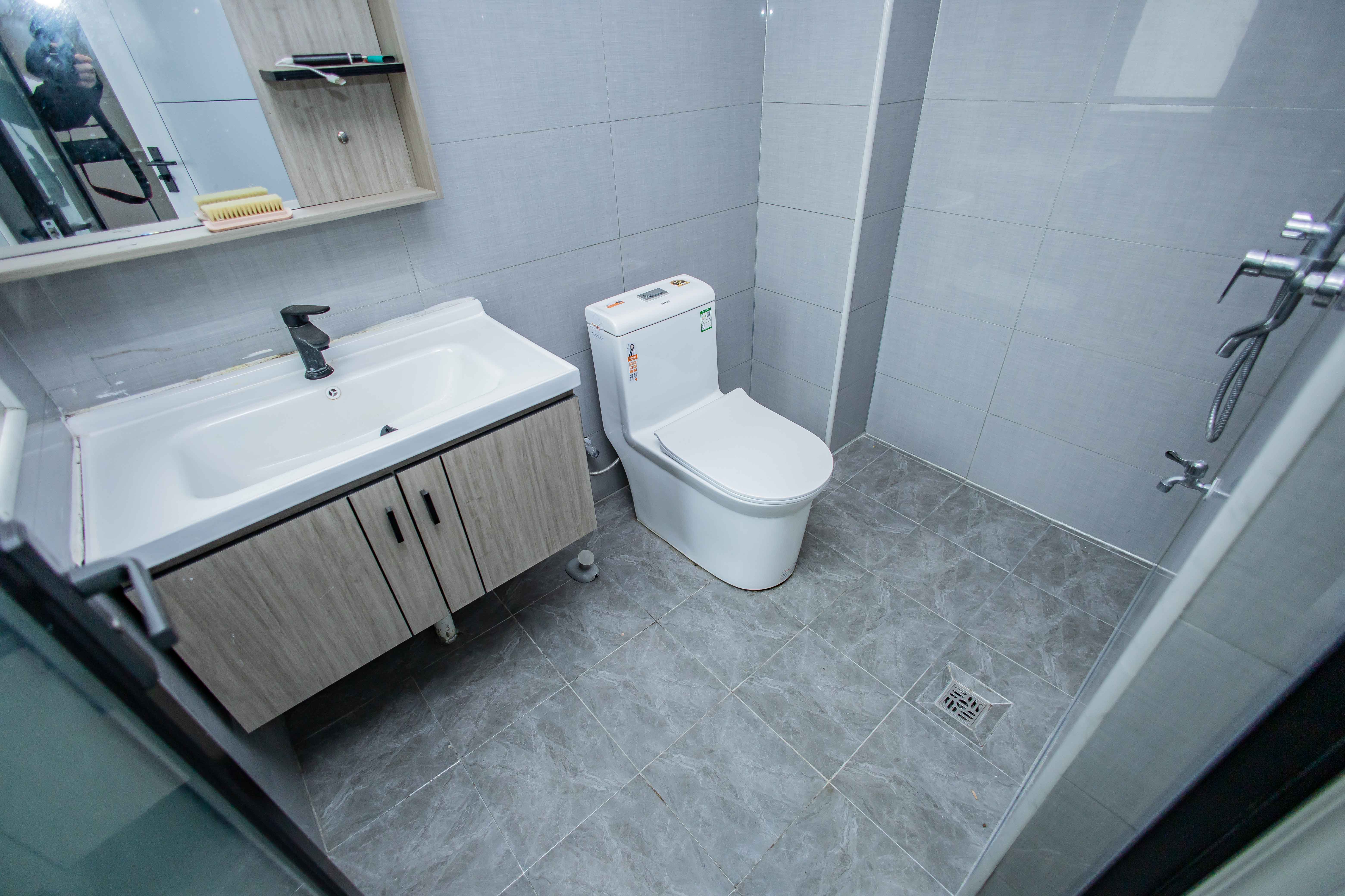 长房云时代  3室2厅2卫    95.0万 长房云时代  3室2厅2卫    95.0万卫生间