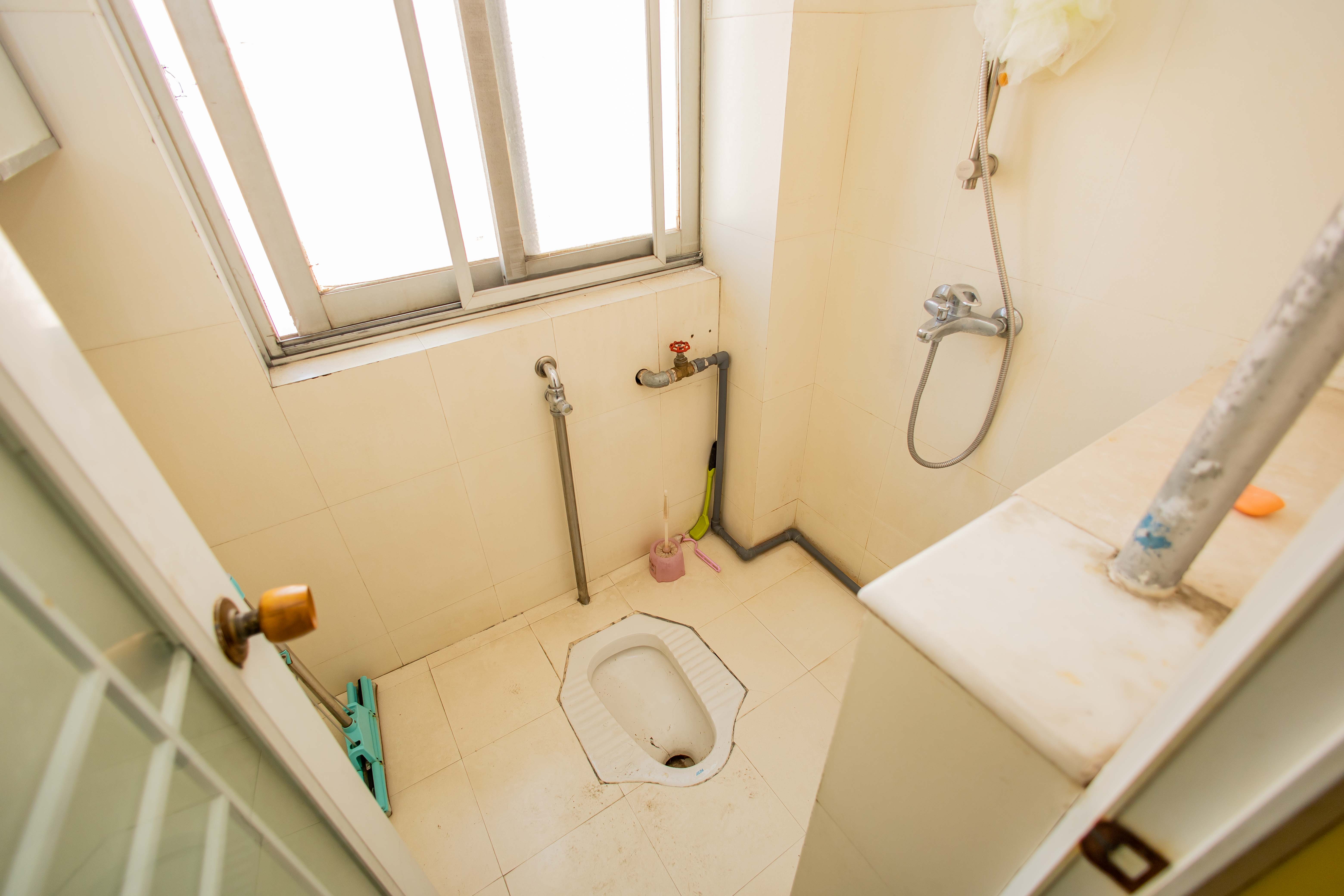 湘卫花苑  2室2厅1卫    70.0万卫生间