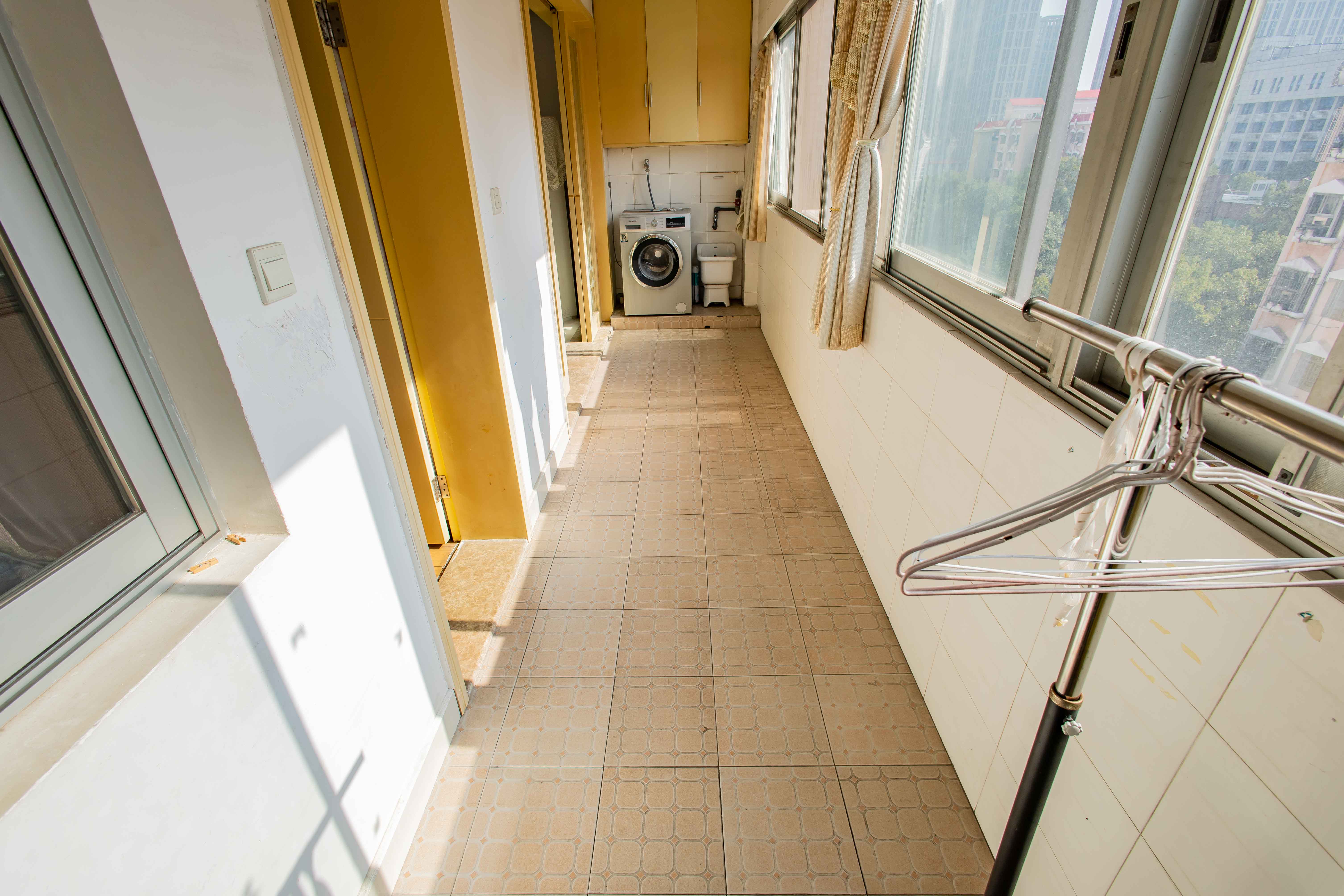 湘卫花苑  2室2厅1卫    70.0万阳台