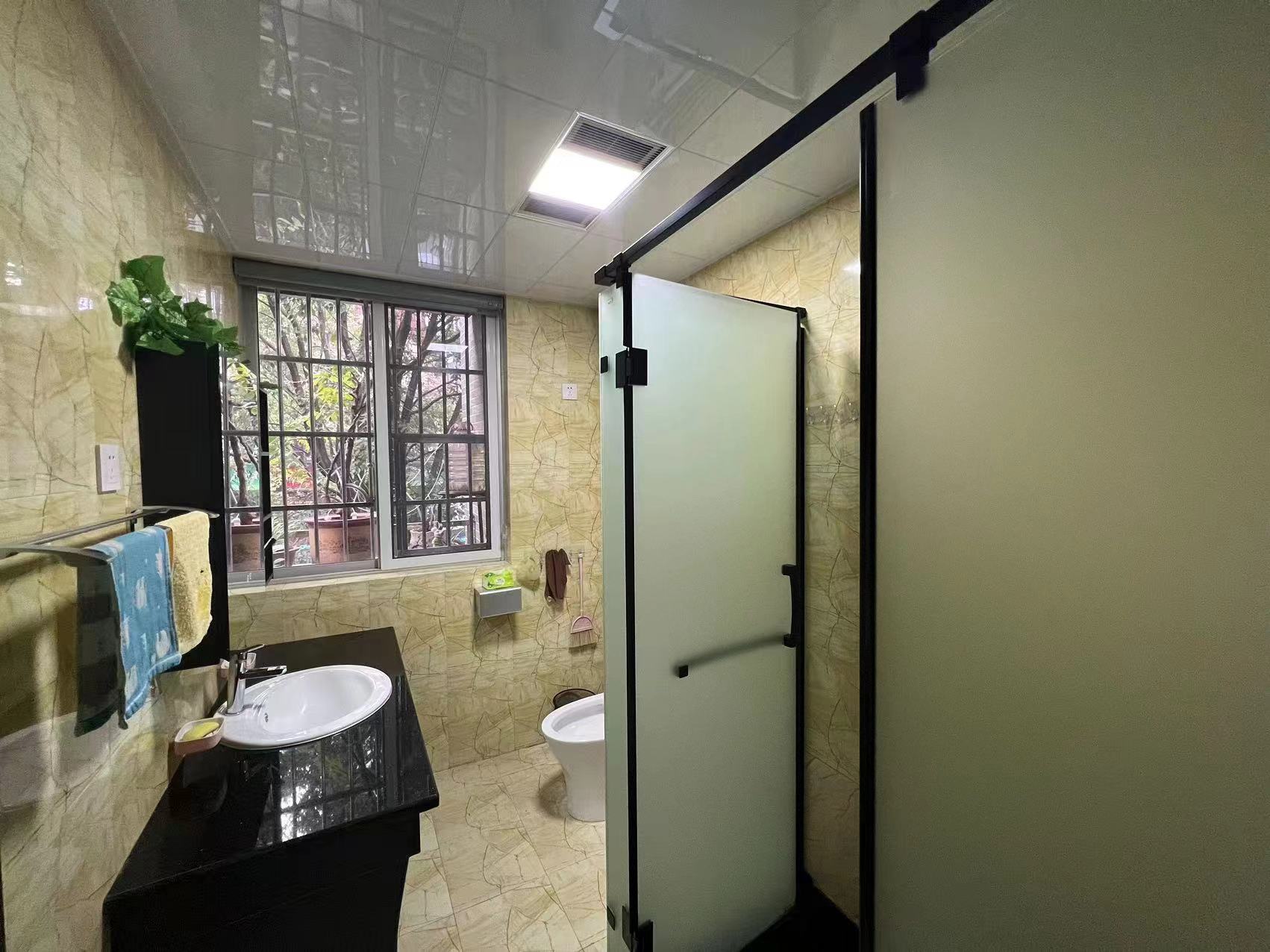 天元区蓝天花园  4室2厅2卫    85.0万 天元区蓝天花园  4室2厅2卫    85.0万室内图