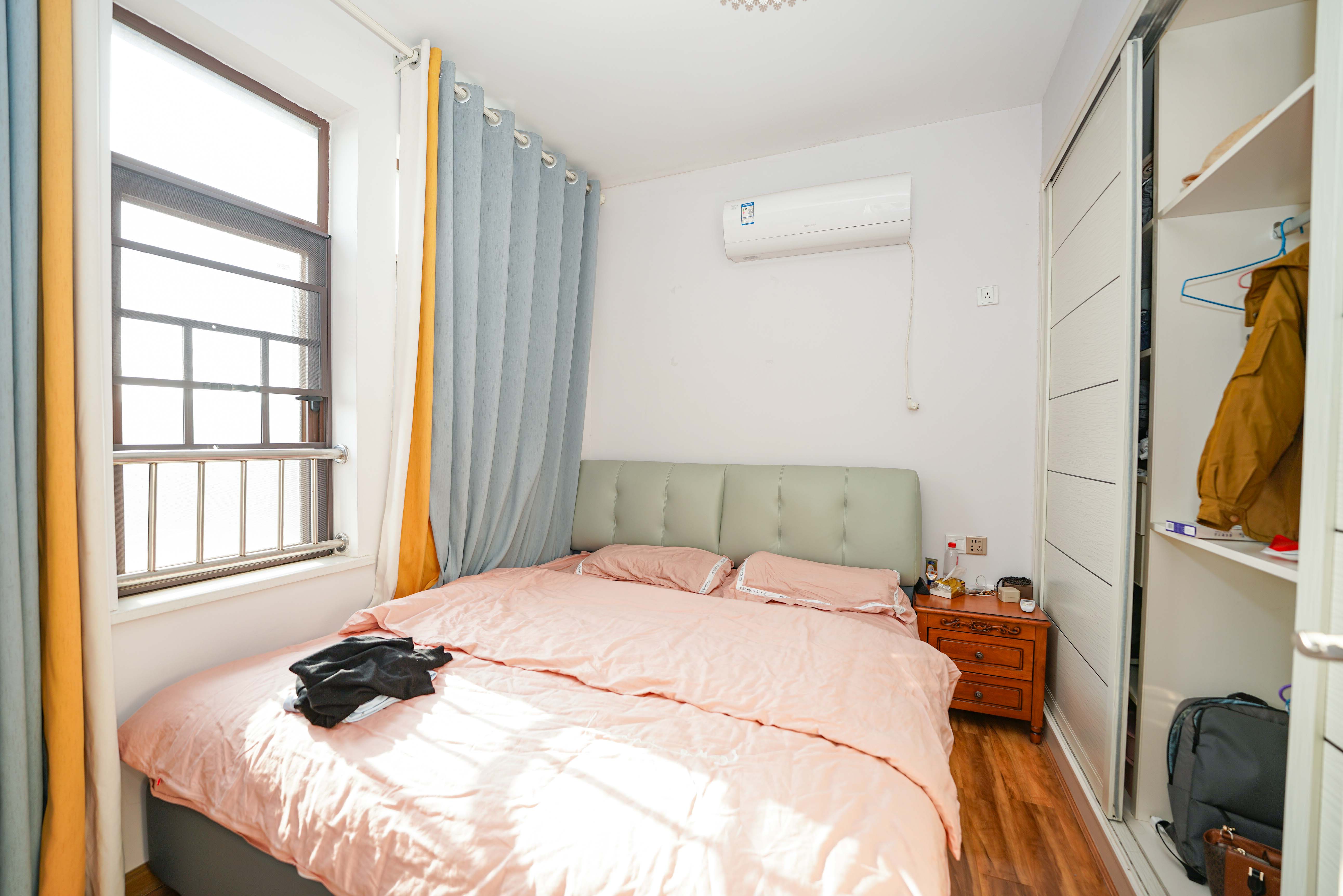 欧莱雅郡 2室1厅1卫 52.0万 欧莱雅郡 2室1厅1卫 52.0万卧室