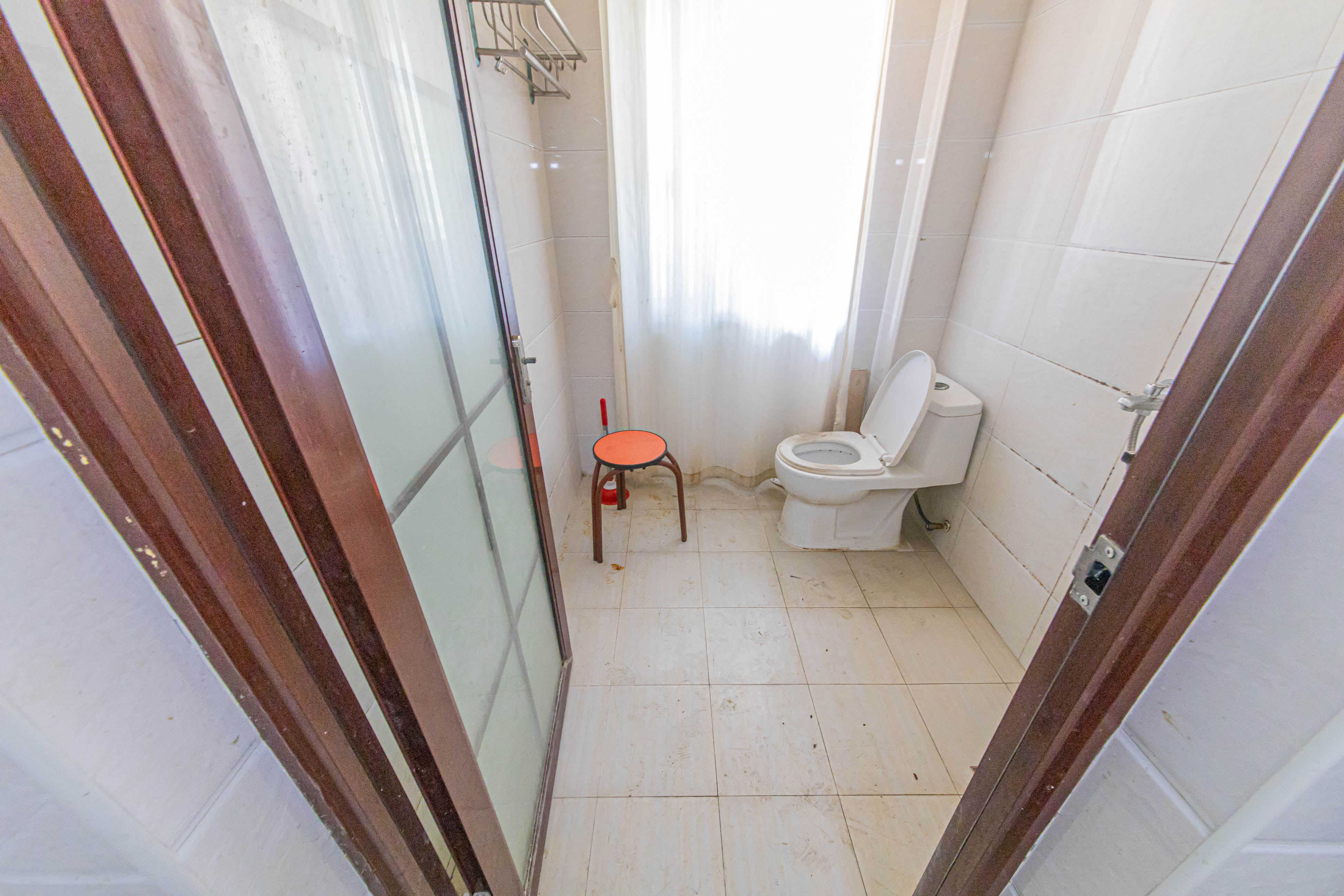 银桂苑 6室2厅1卫 211.8万 银桂苑 6室2厅1卫 211.8万卫生间