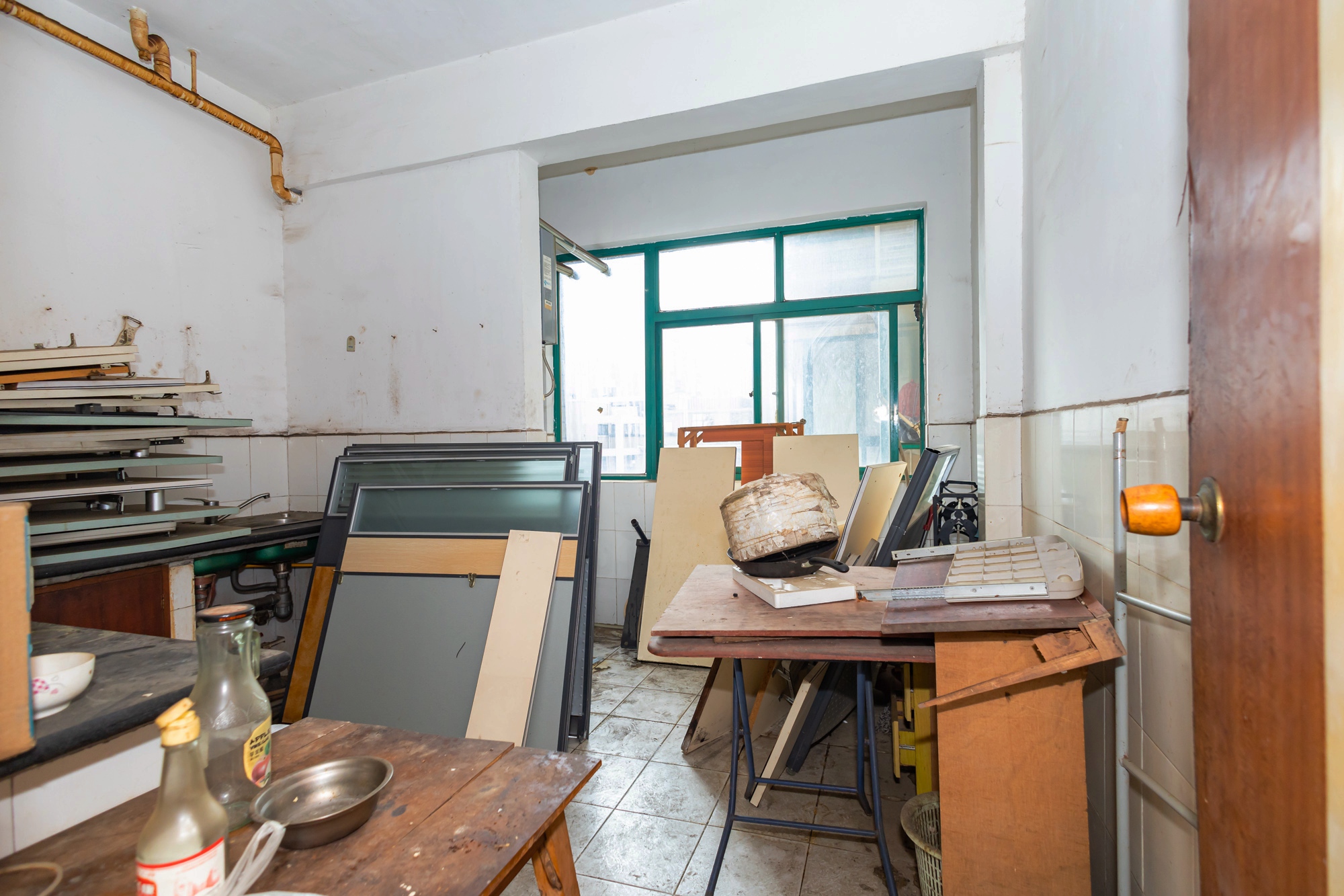 明城公寓 5室2厅2卫 99.8万 明城公寓 5室2厅2卫 99.8万厨房