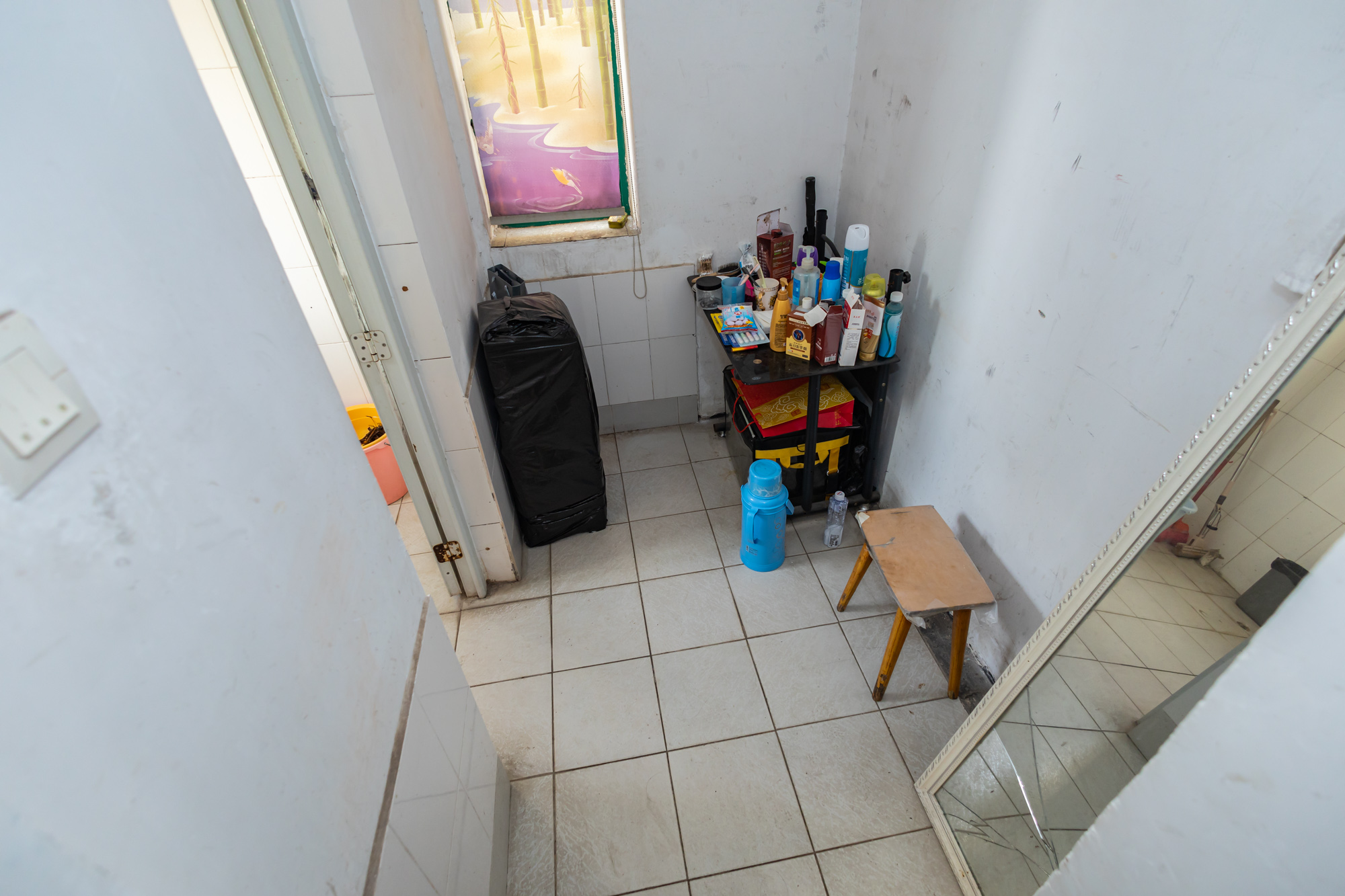 明城公寓 5室2厅2卫 99.8万 明城公寓 5室2厅2卫 99.8万卫生间