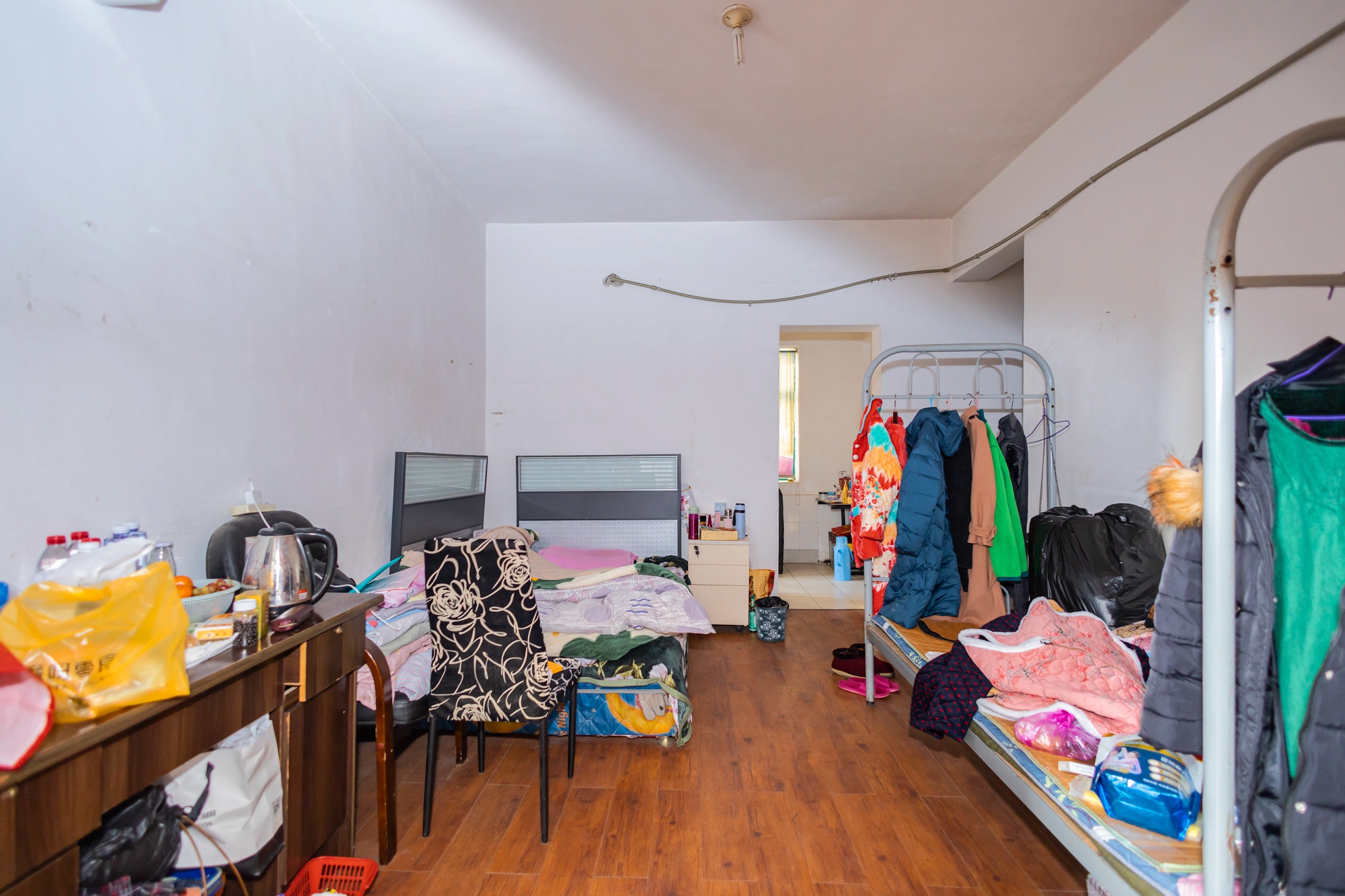 明城公寓 5室2厅2卫 99.8万 明城公寓 5室2厅2卫 99.8万卧室