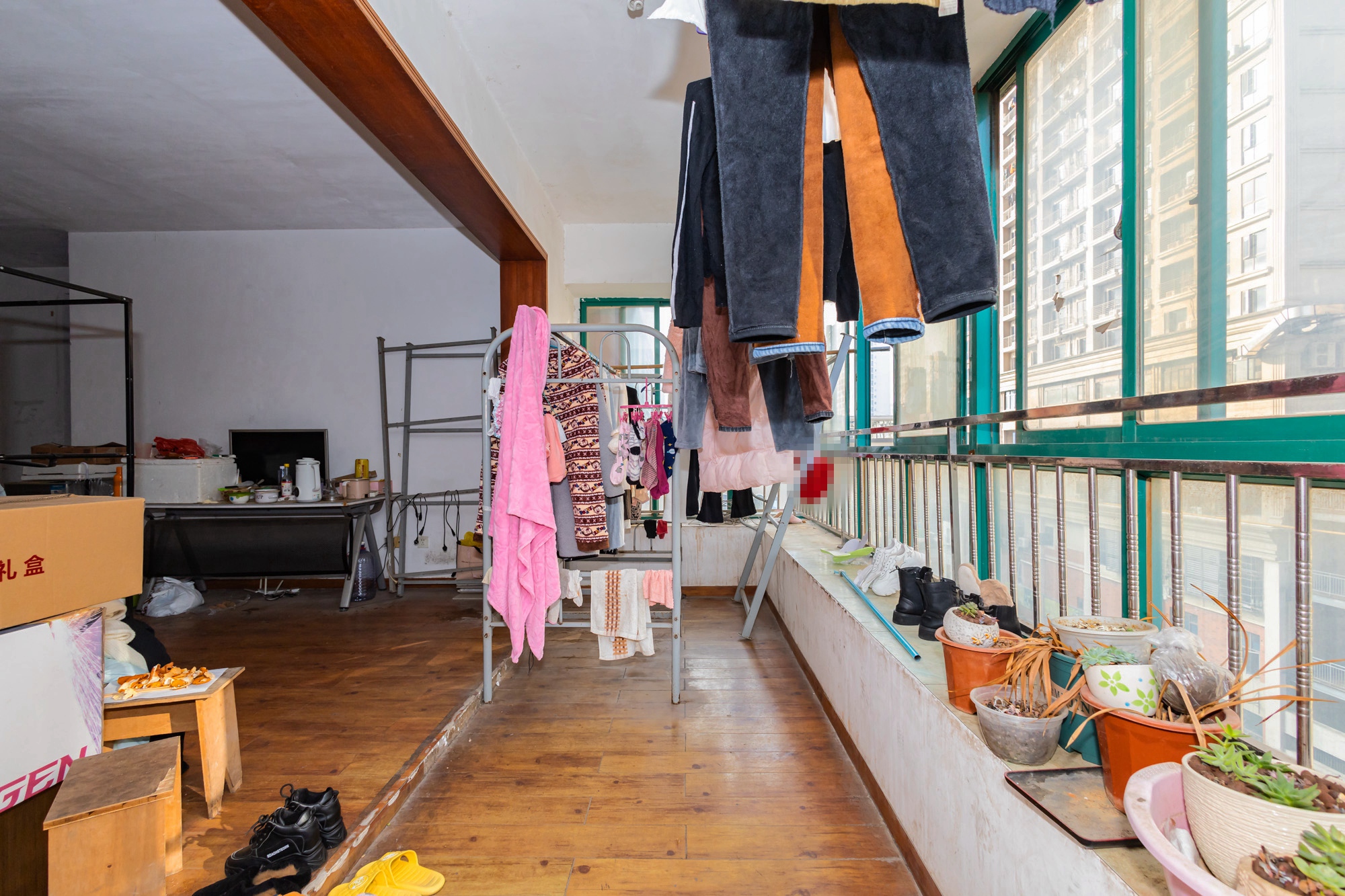 明城公寓 5室2厅2卫 99.8万 明城公寓 5室2厅2卫 99.8万阳台