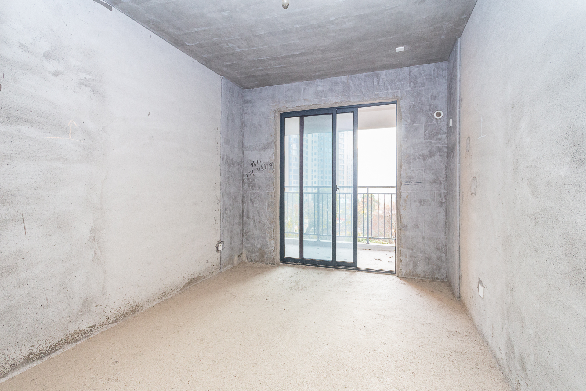 玛丽的花园(金色阳光家园)  5室2厅2卫    120.0万 玛丽的花园(金色阳光家园)  5室2厅2卫    120.0万卧室