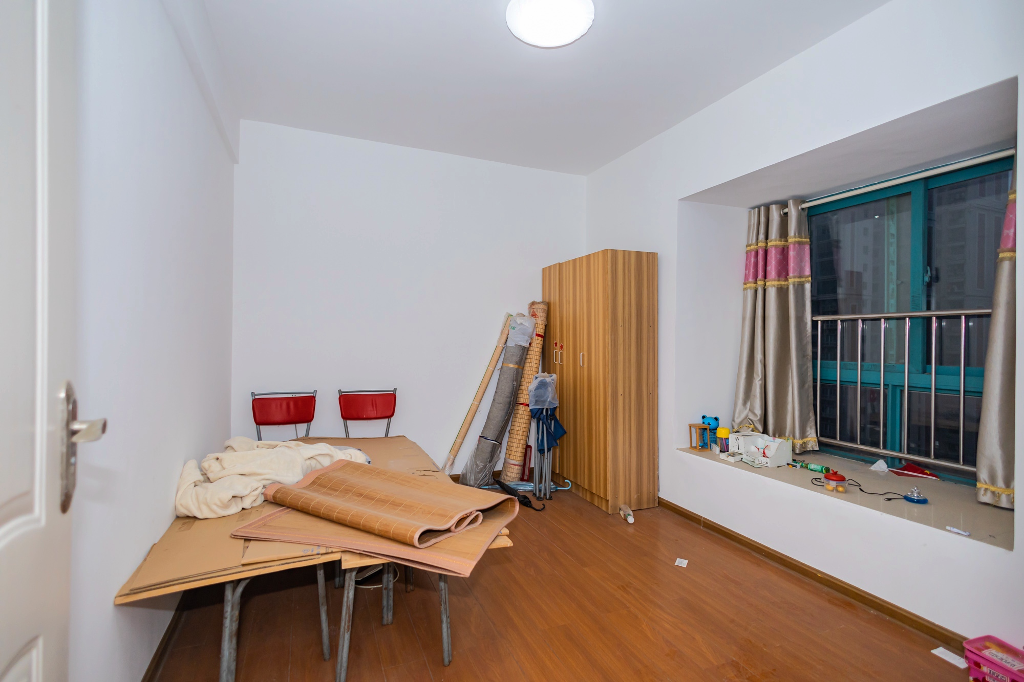 蝴蝶谷 2室2厅1卫 51.8万 蝴蝶谷 2室2厅1卫 51.8万卧室