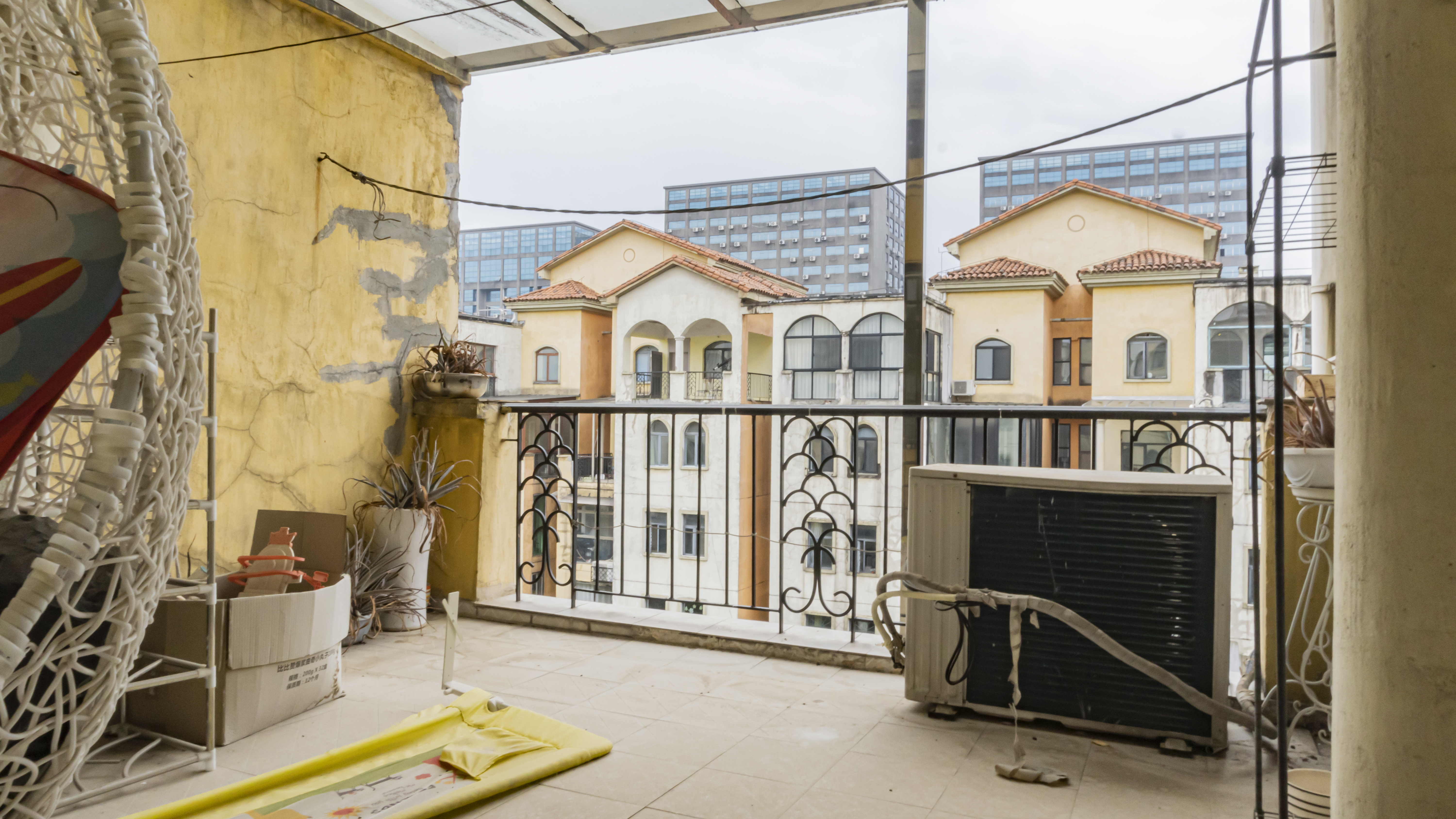 五洲城  5室2厅2卫    42.8万 五洲城  5室2厅2卫    42.8万其他