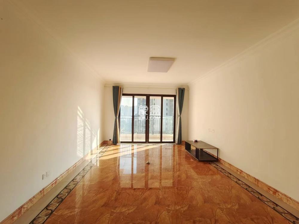 天元区碧桂园  4室2厅2卫    85.8万