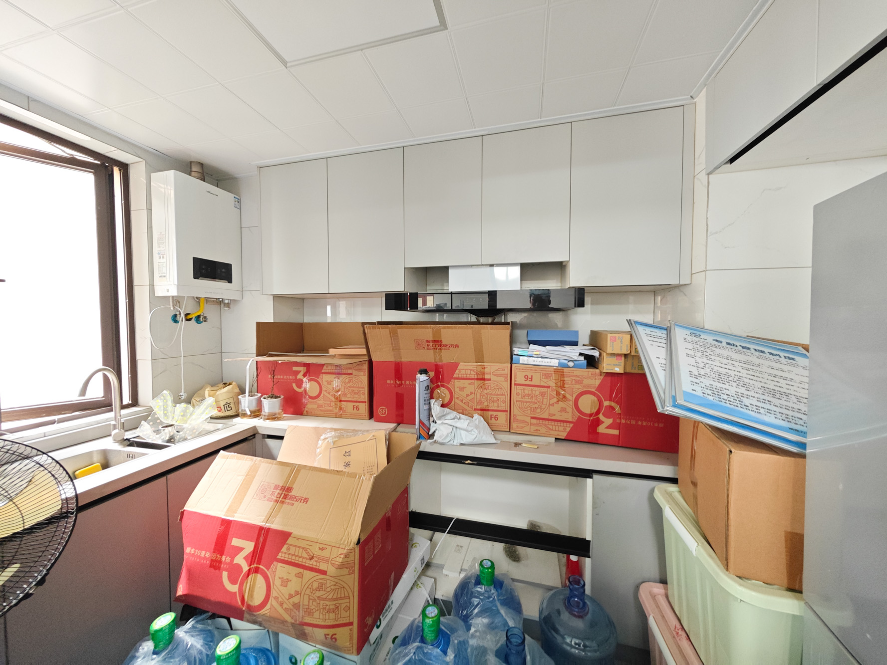 鑫苑木莲世家  4室2厅2卫    185.0万厨房