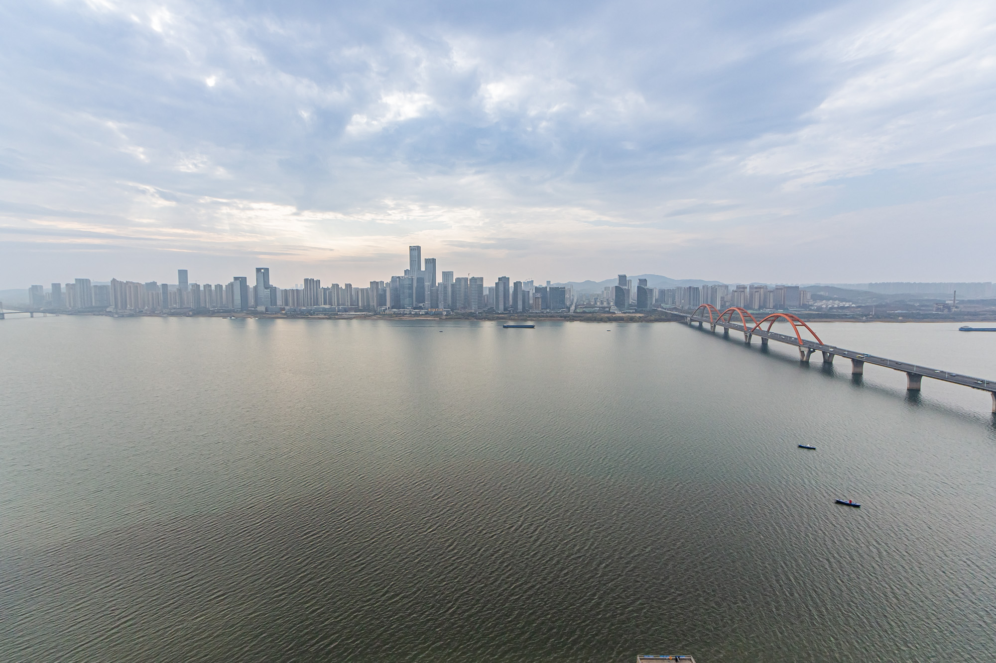 湘江世纪城湘江豪庭  5室2厅2卫   328.00万其他