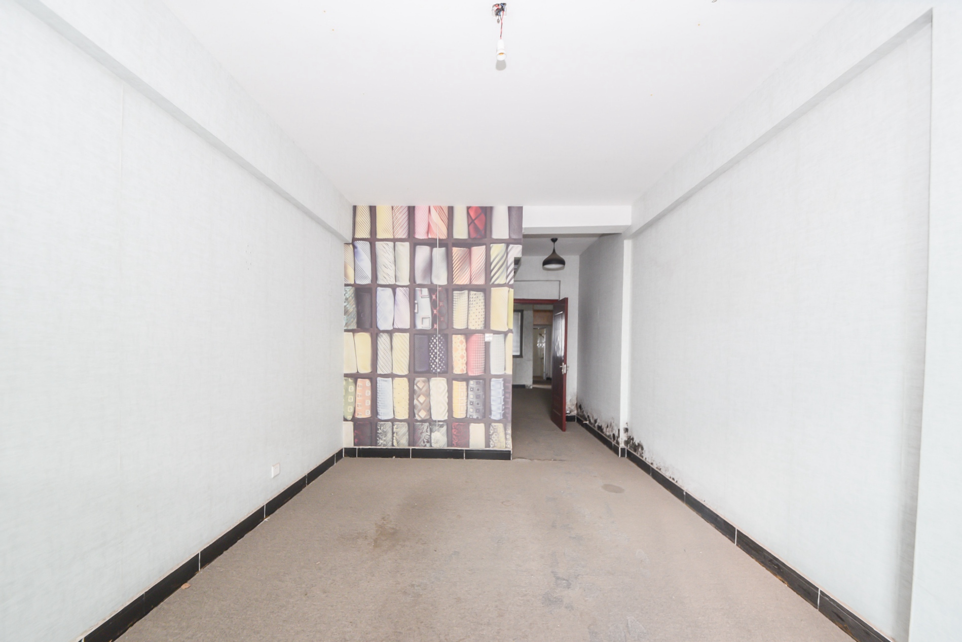 建鸿达华都（华都小户型及大华写字楼）  4室3厅1卫   330.00万卧室