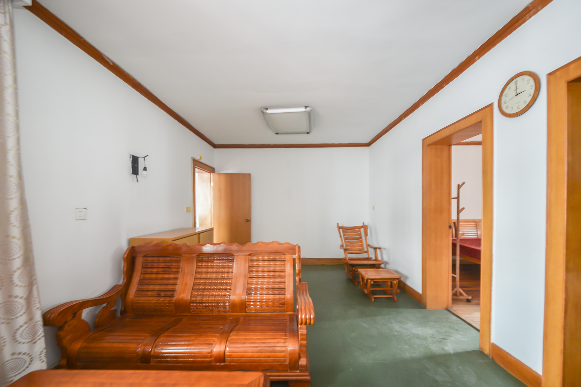 中南石油局宿舍  3室1厅1卫   83.00万