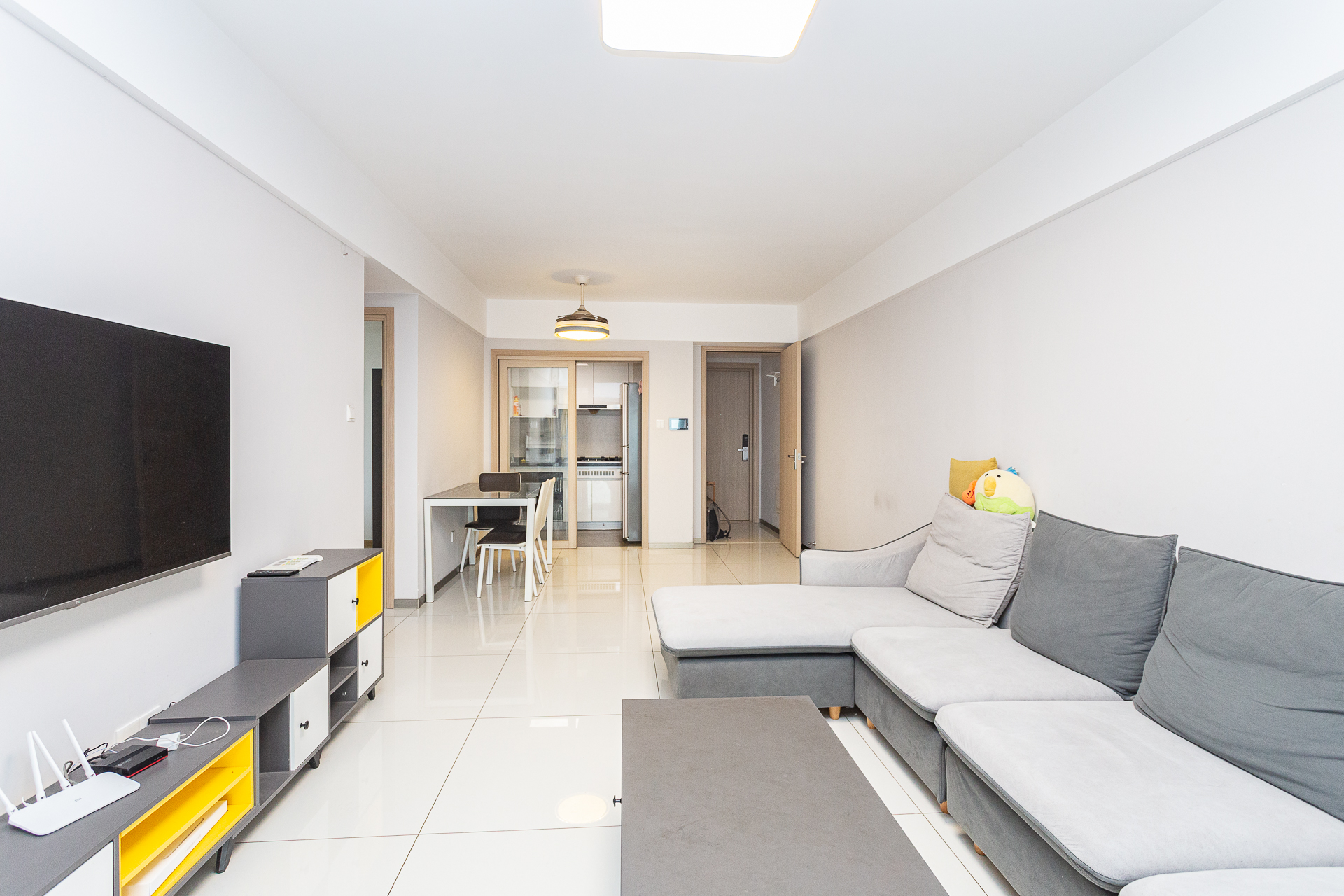 时代倾城五期 2室2厅1卫 86.0万 时代倾城五期 2室2厅1卫 86.0万客厅