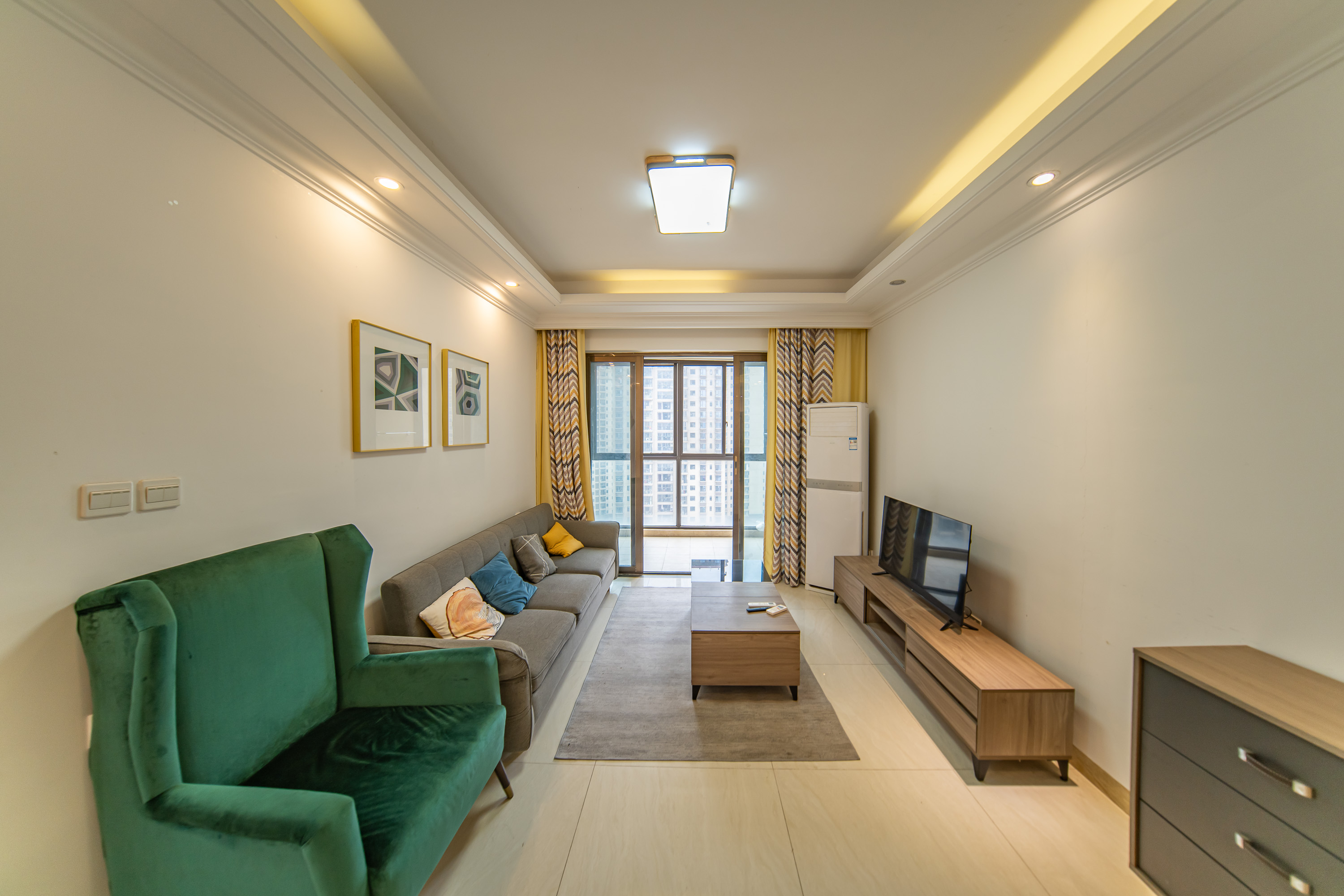 江山帝景哈佛  2室1厅1卫    82.0万客厅