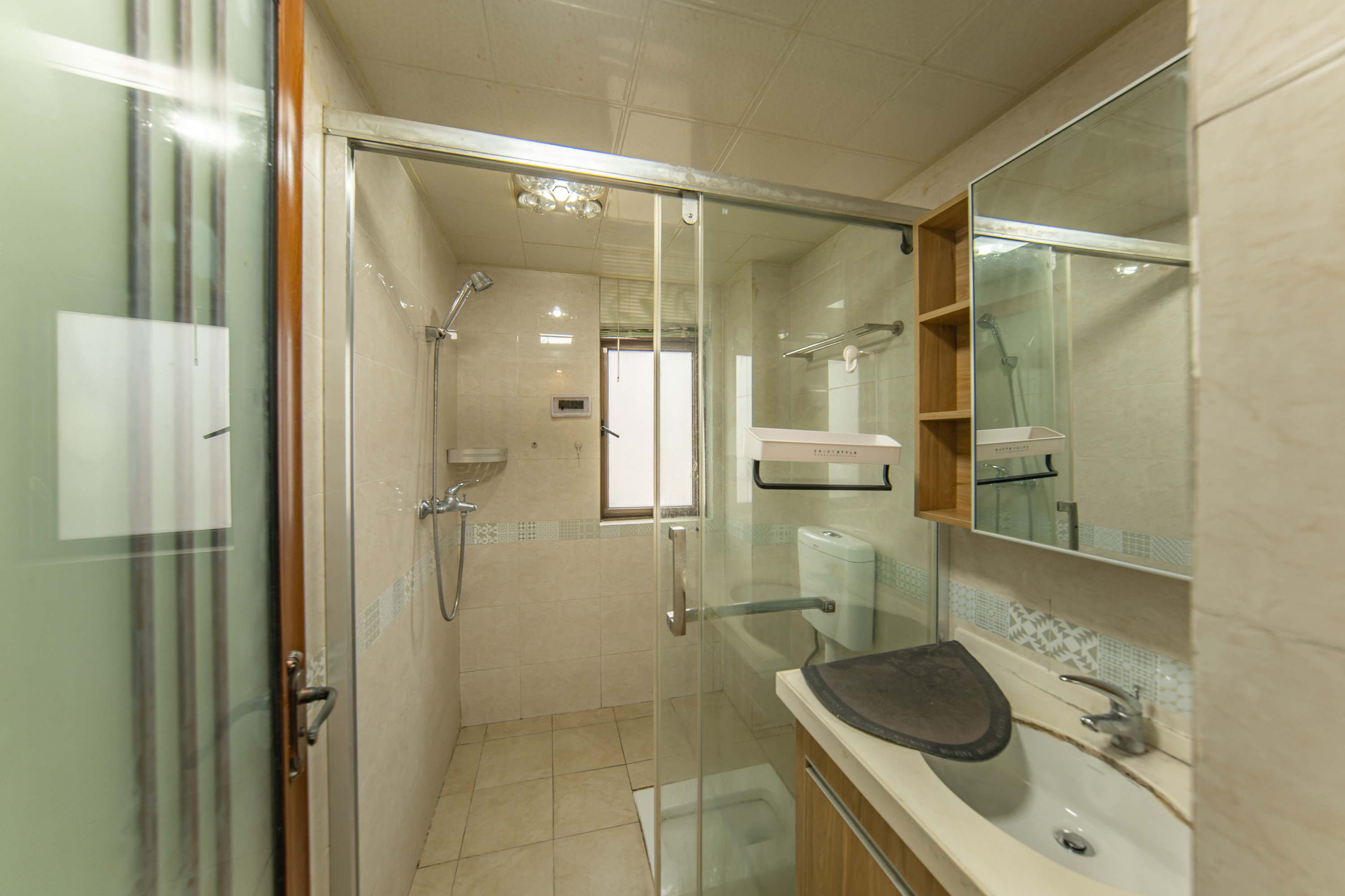 江山帝景哈佛  2室1厅1卫    82.0万卫生间