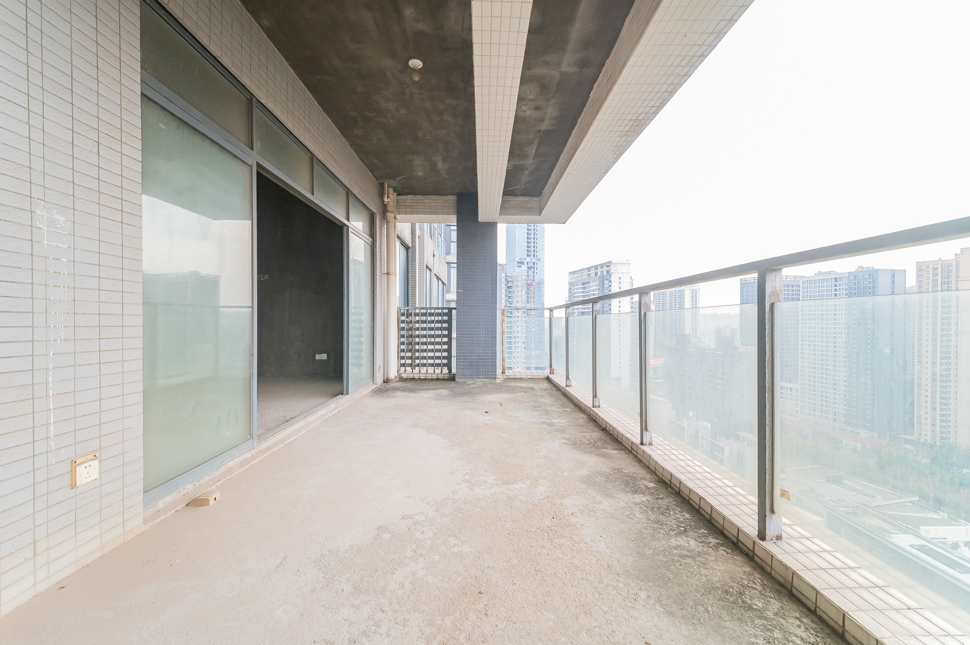 恒基凯旋门一二期 6室2厅4卫 180.0万 恒基凯旋门一二期 6室2厅4卫 180.0万其他