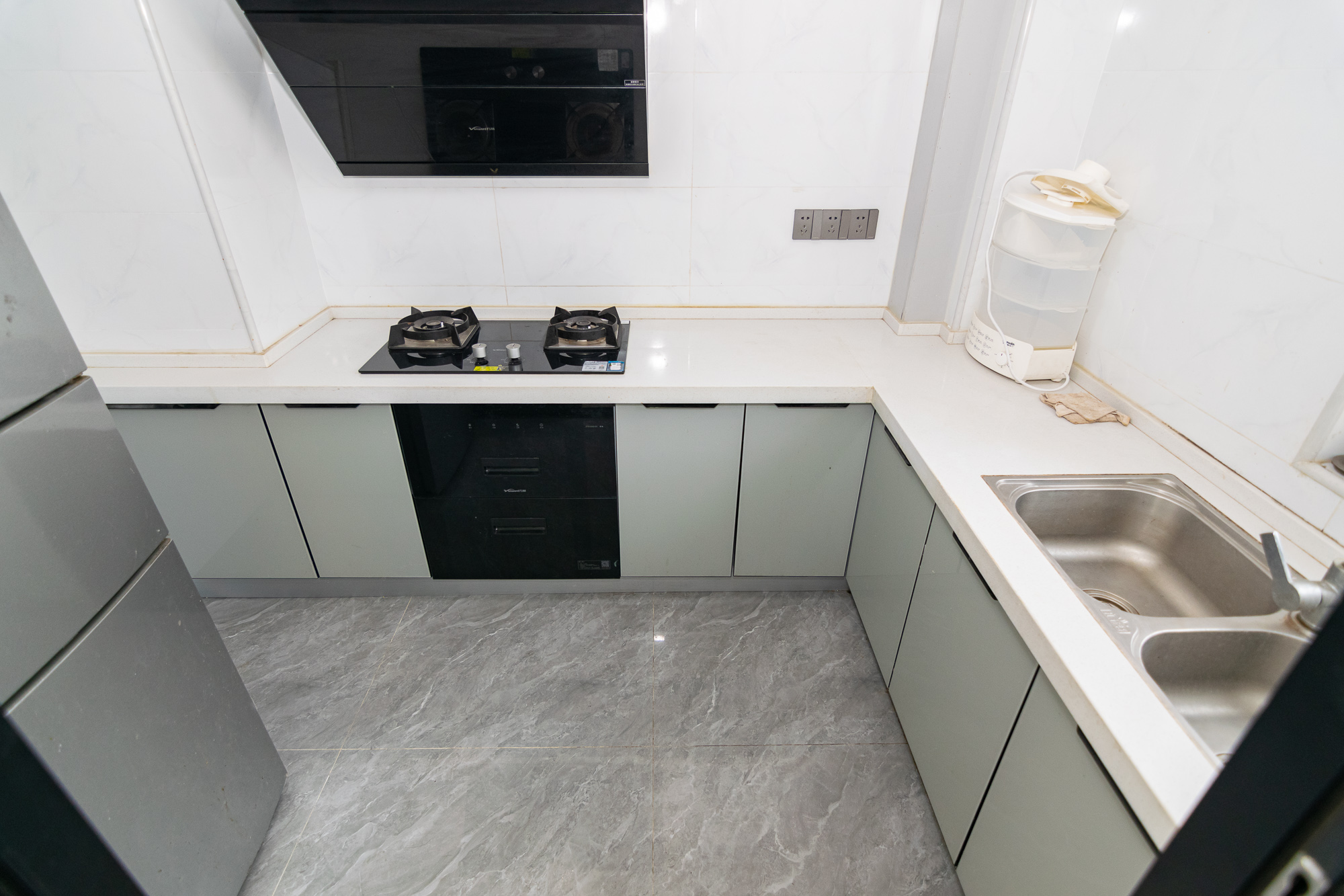 美的翰城 4室2厅2卫 80.0万 美的翰城 4室2厅2卫 80.0万厨房