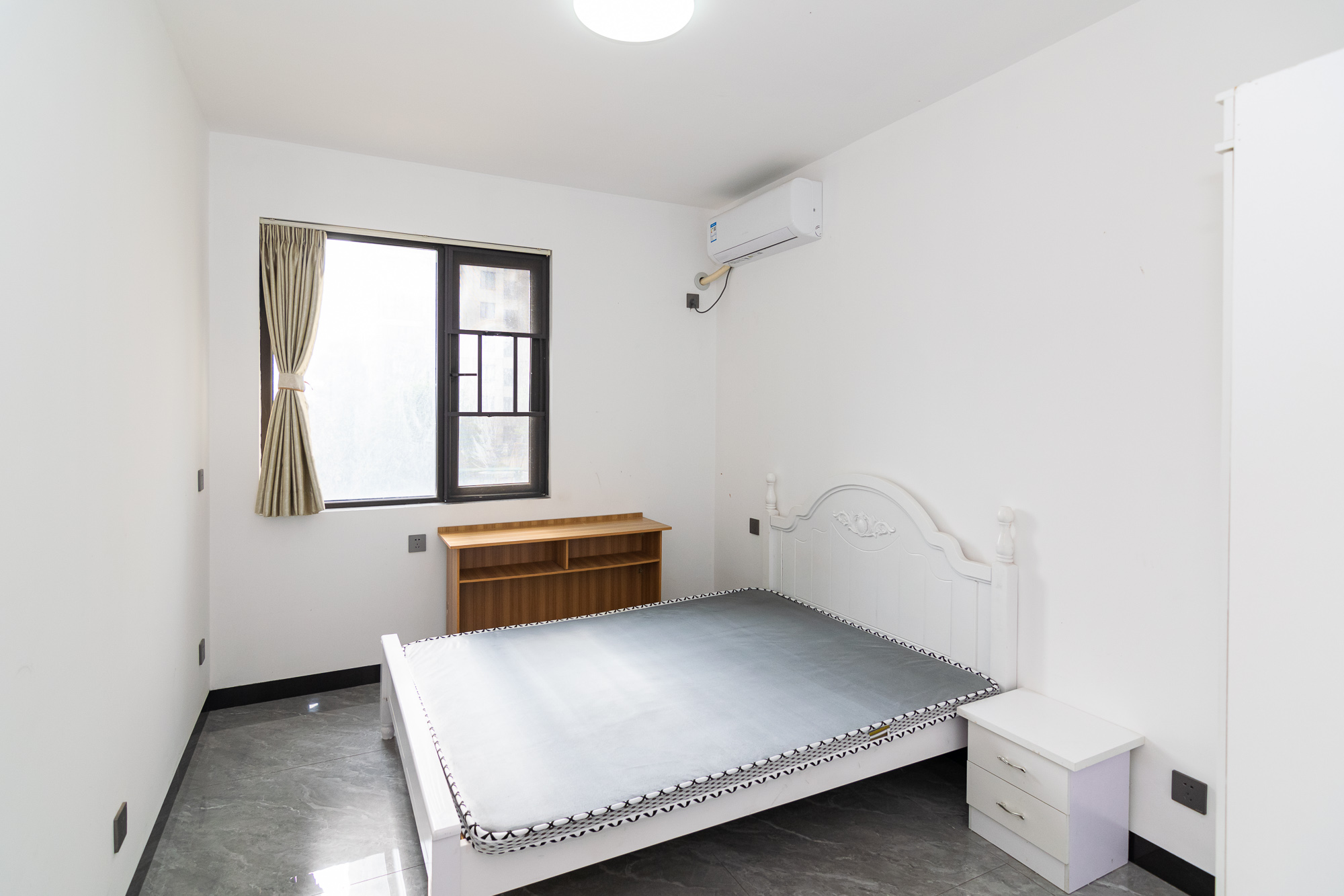 美的翰城 4室2厅2卫 80.0万 美的翰城 4室2厅2卫 80.0万卧室