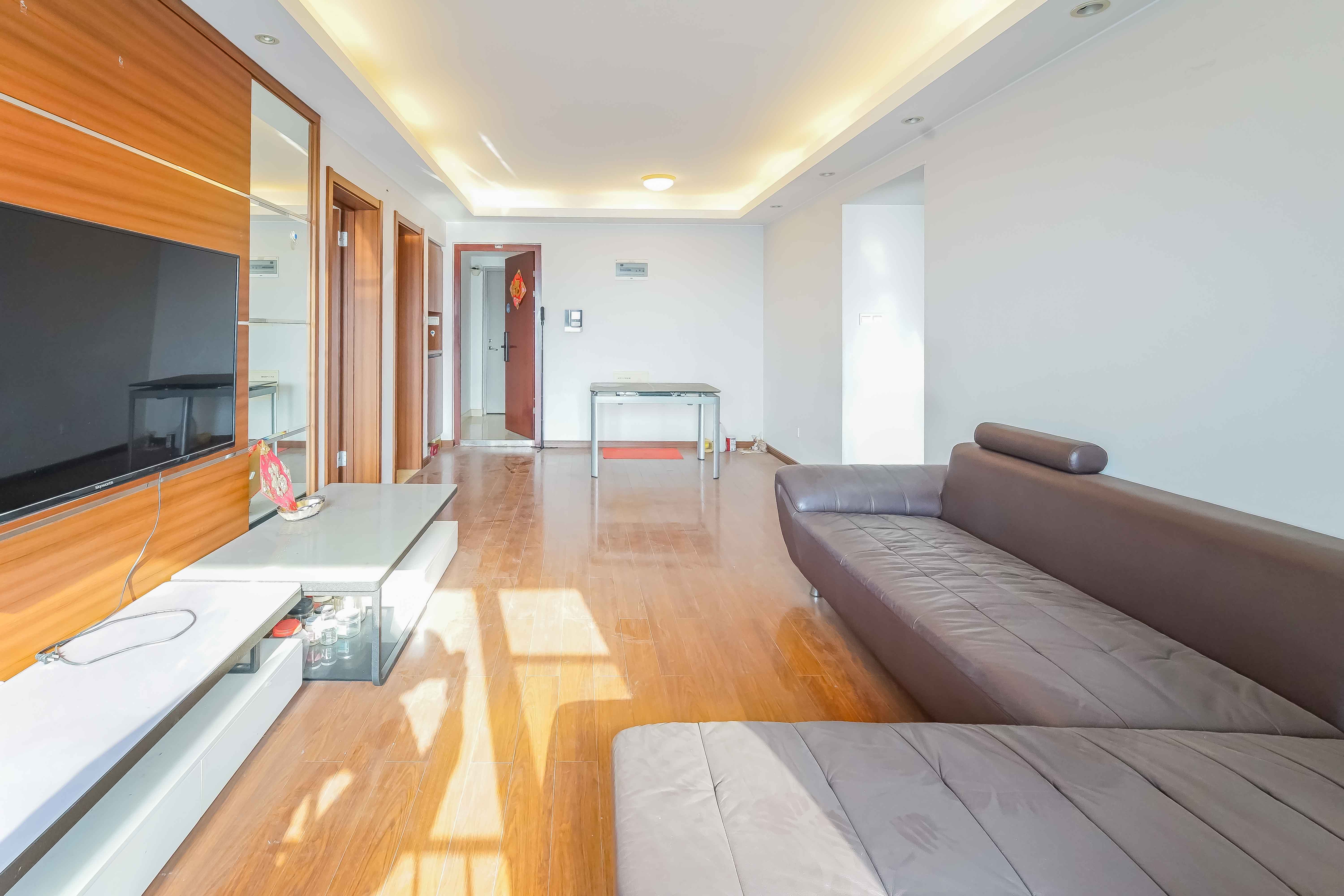 万科金域华府三四期  3室2厅1卫    127.99万 万科金域华府三四期  3室2厅1卫    127.99万客厅