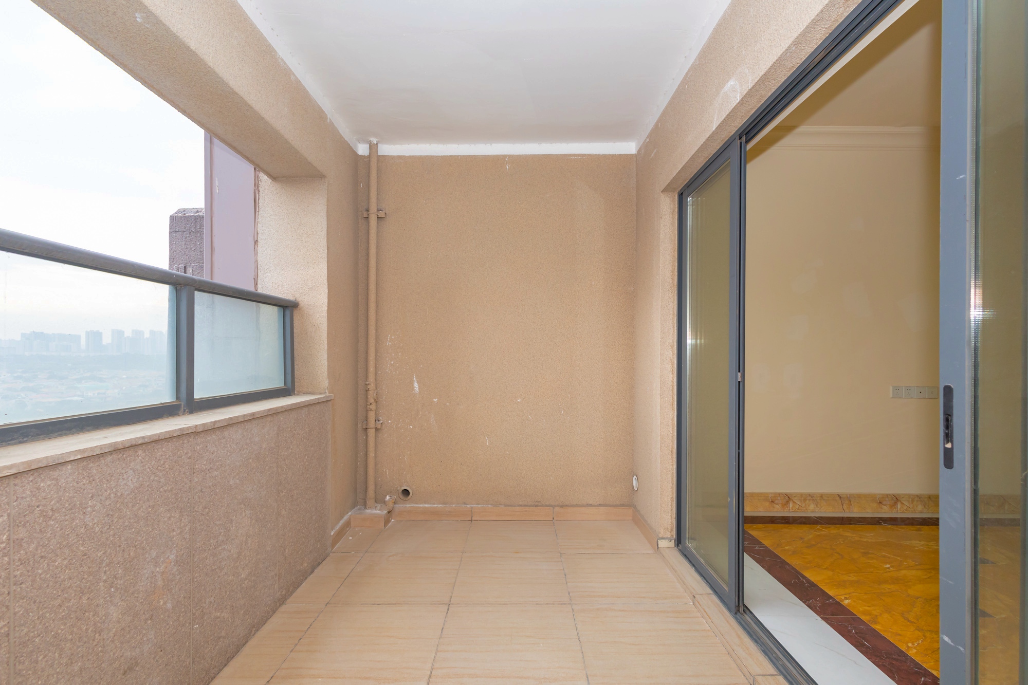 碧桂园威尼斯城 3室2厅2卫 104.5万 碧桂园威尼斯城 3室2厅2卫 104.5万阳台