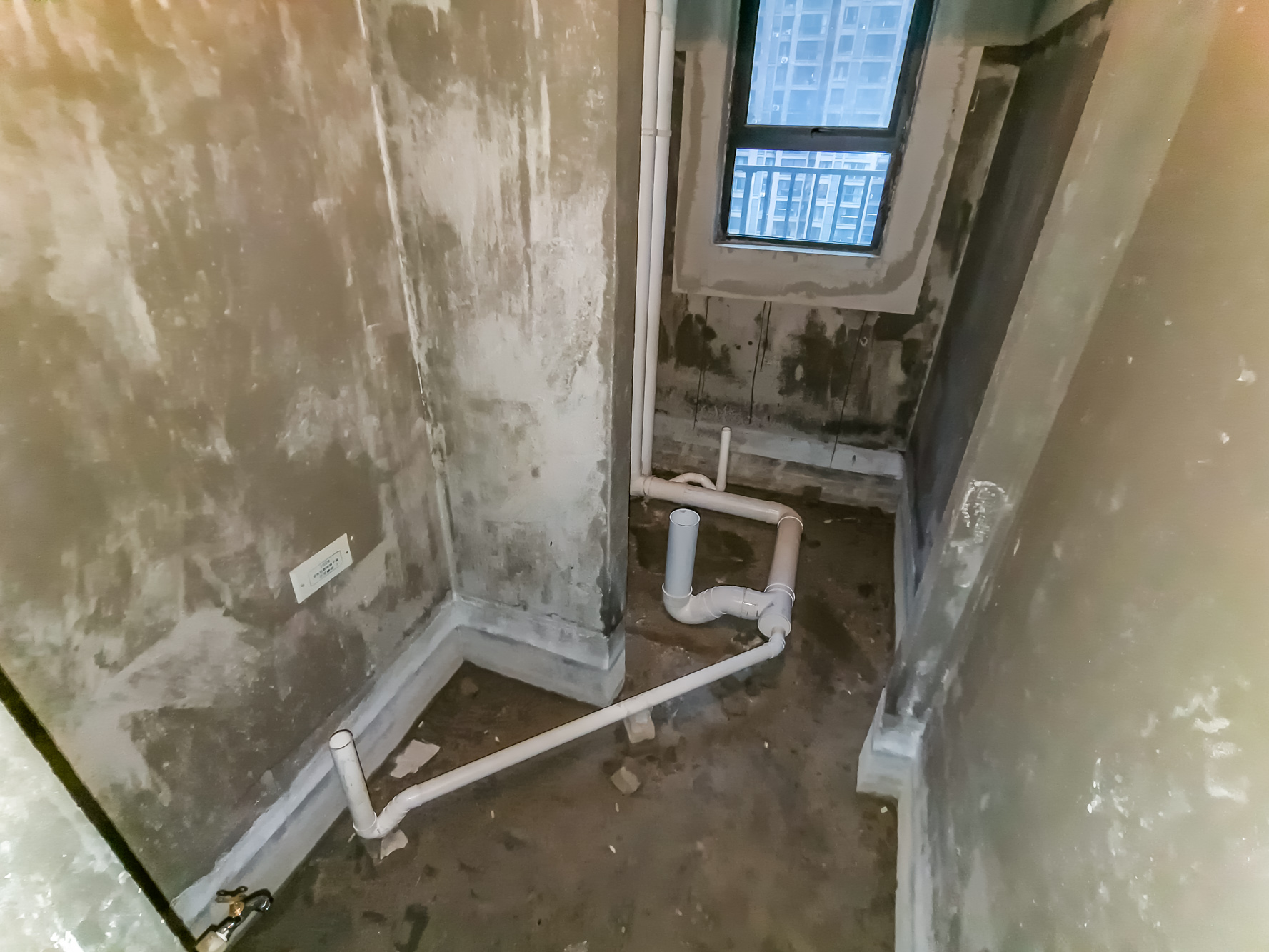 三一街区  4室2厅2卫   144.30万卫生间