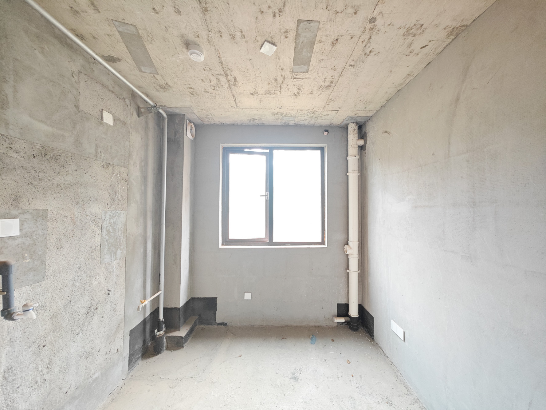 保利城（中航城国际社区、郡原美村）  5室2厅2卫    160.0万厨房