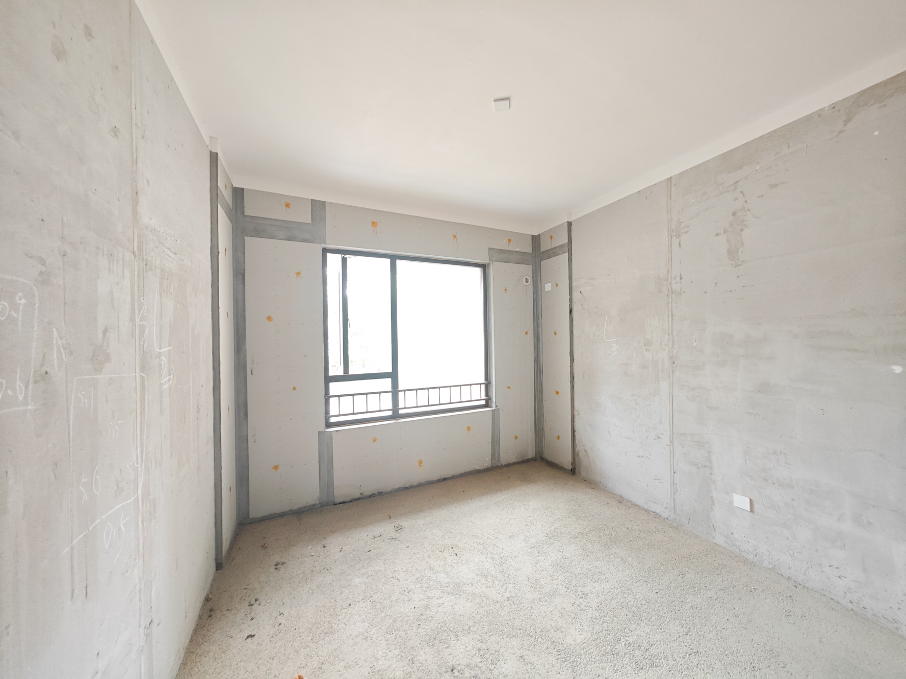 保利城（中航城国际社区、郡原美村）  5室2厅2卫    160.0万卧室