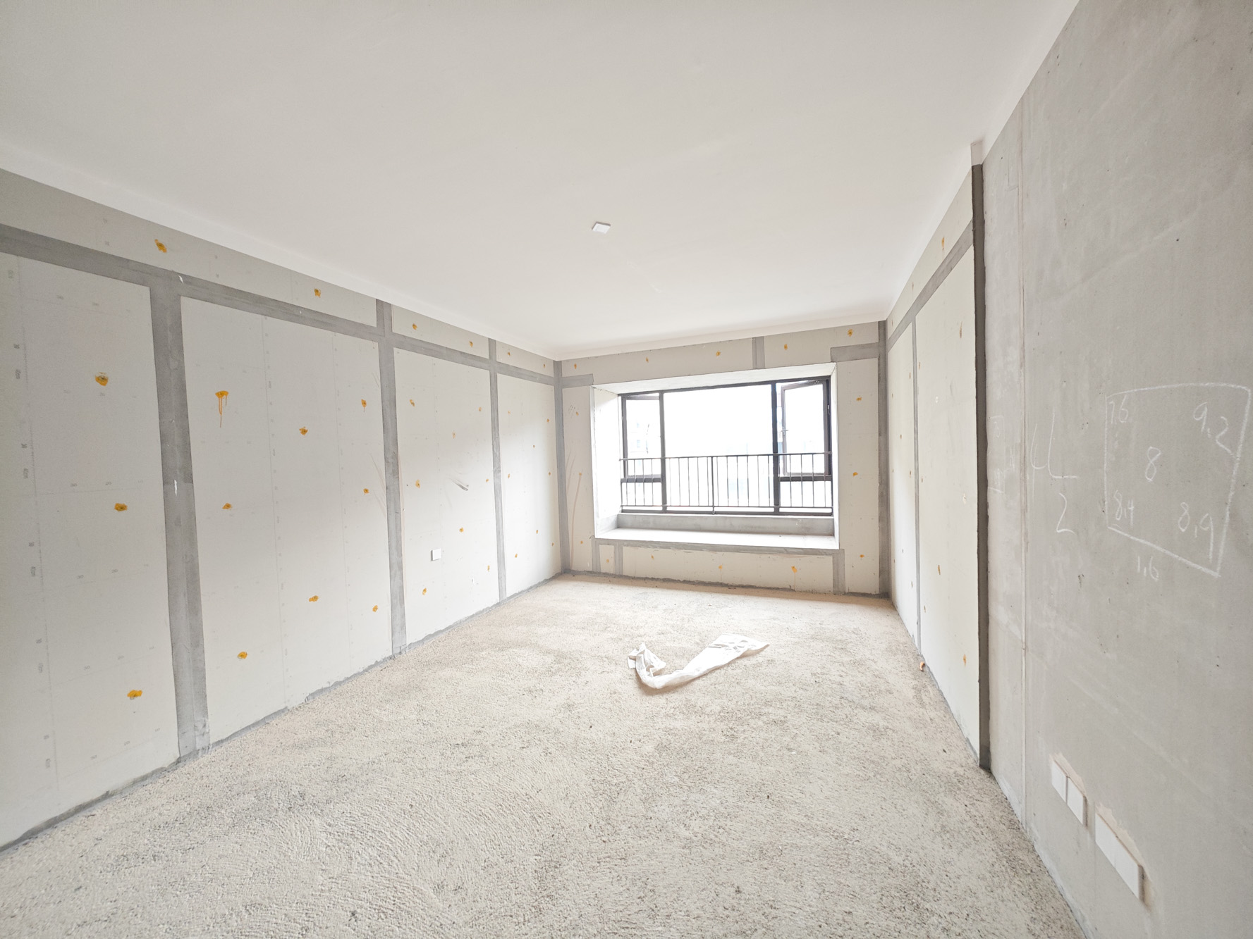 保利城（中航城国际社区、郡原美村）  5室2厅2卫    160.0万卧室