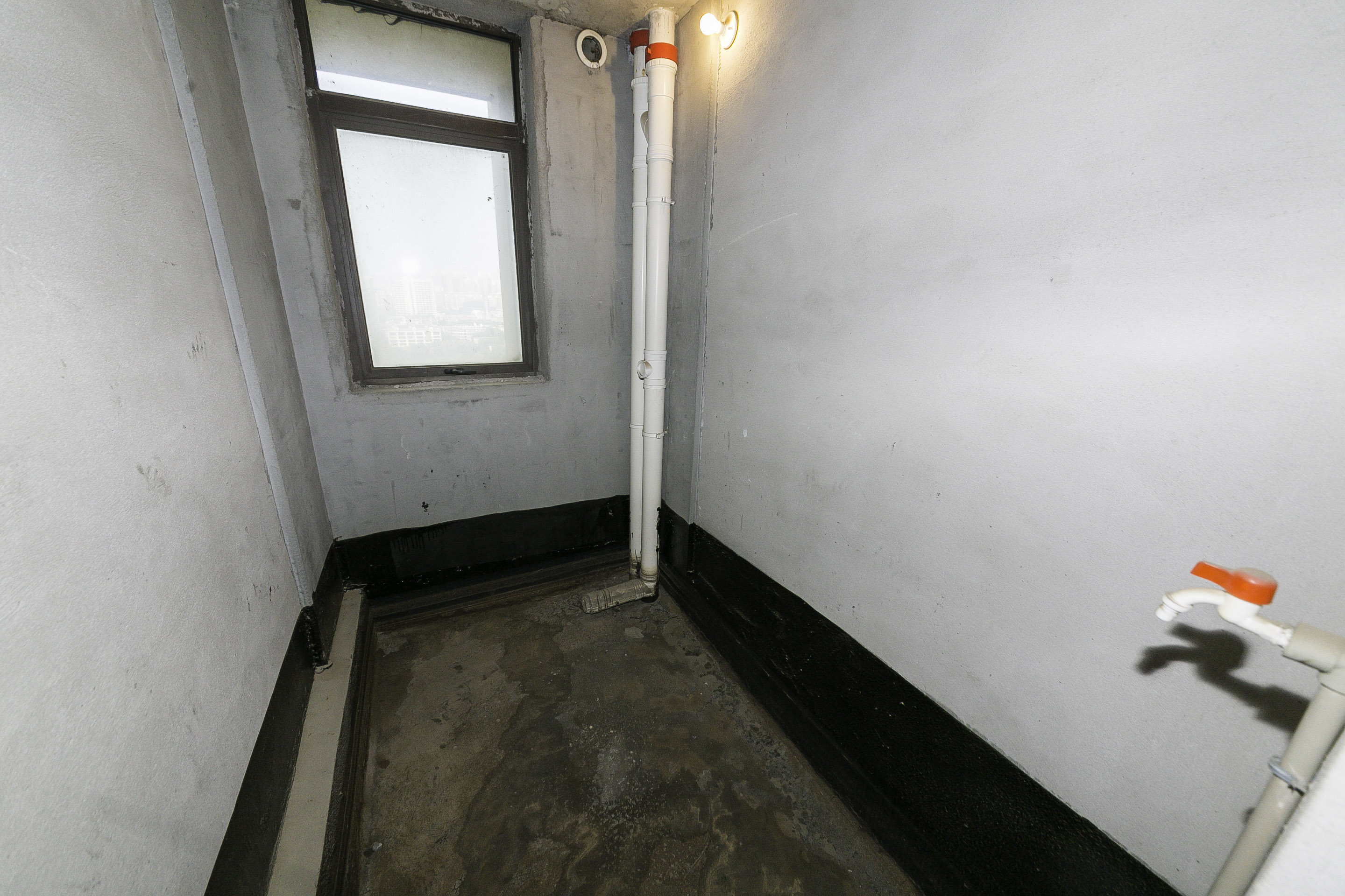 中建信和城  3室2厅2卫   145.00万卫生间