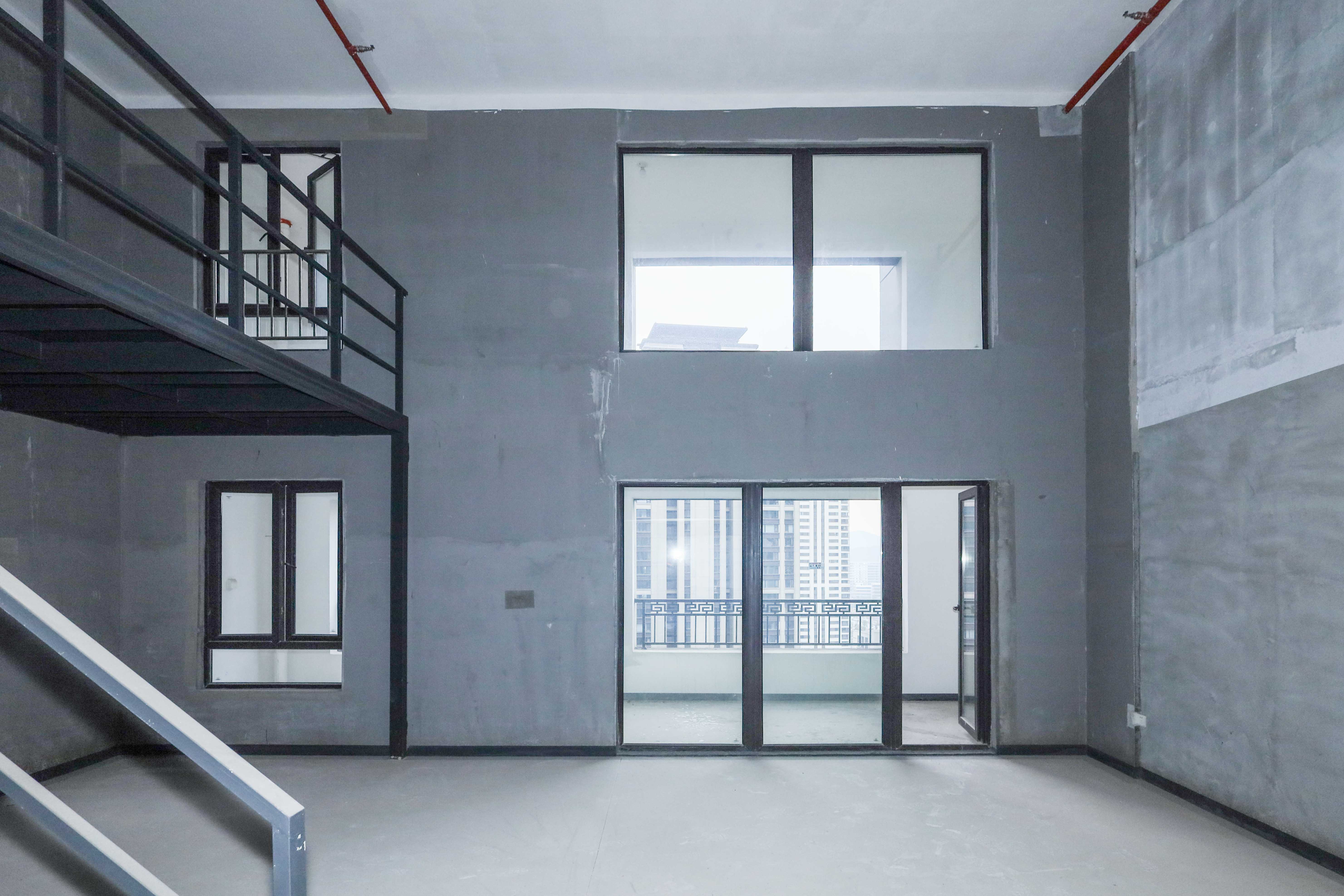 建发央著  5室2厅3卫   330.00万客厅