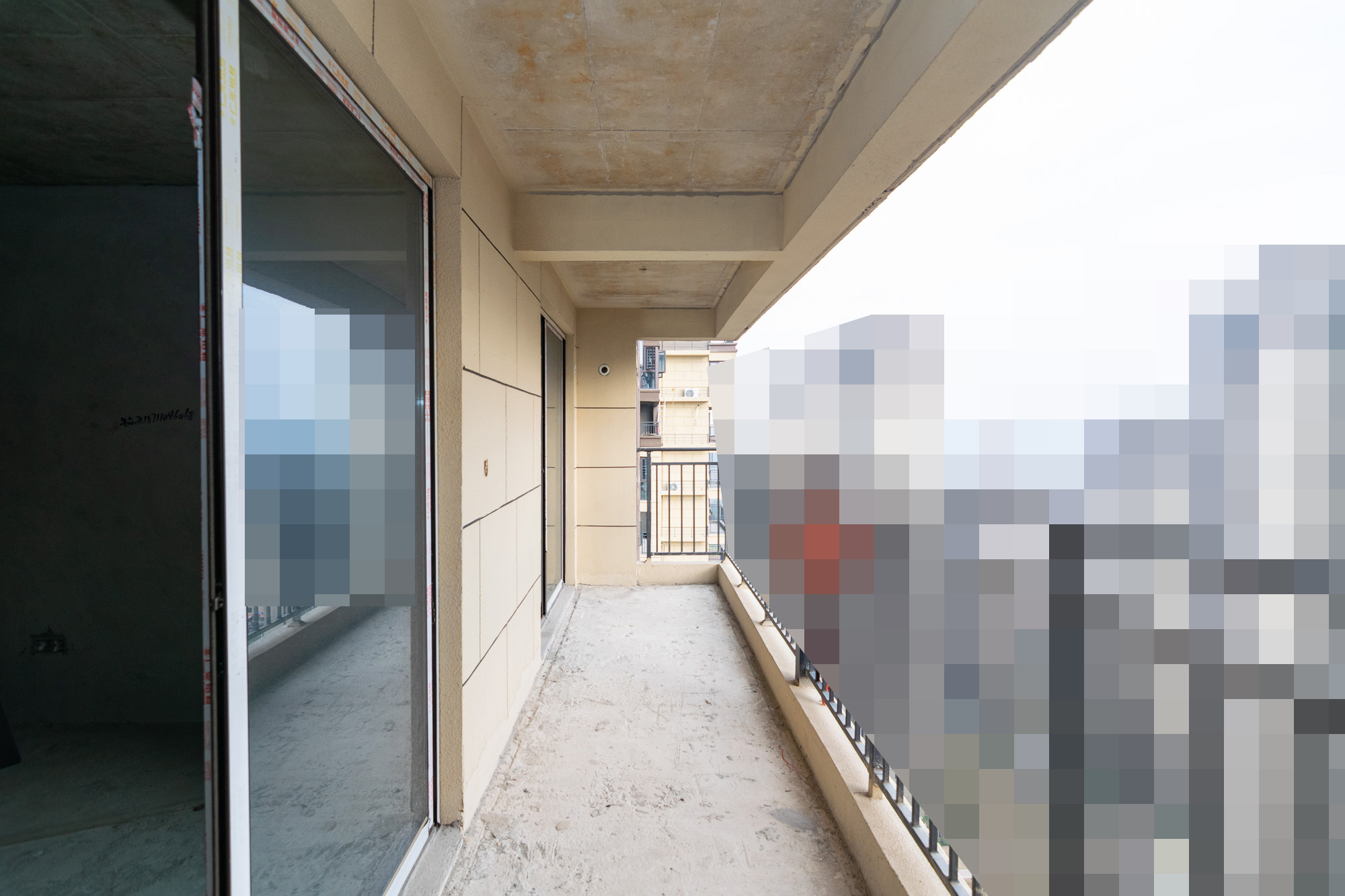 大汉汉府一期  5室2厅2卫    106.0万 大汉汉府一期  5室2厅2卫    106.0万阳台