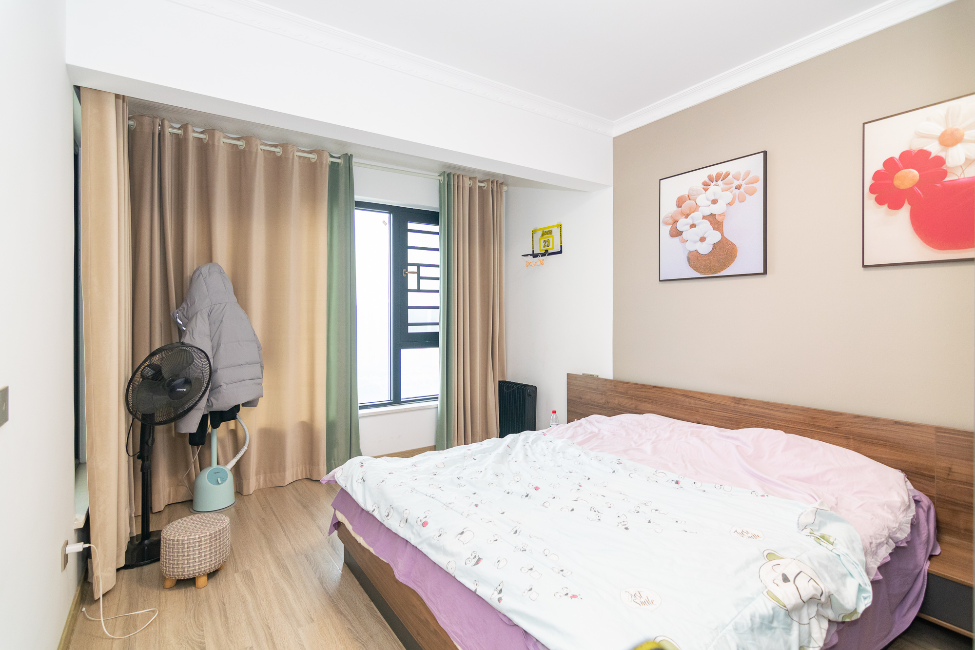 中粮鸿云 3室2厅2卫 94.0万 中粮鸿云 3室2厅2卫 94.0万卧室