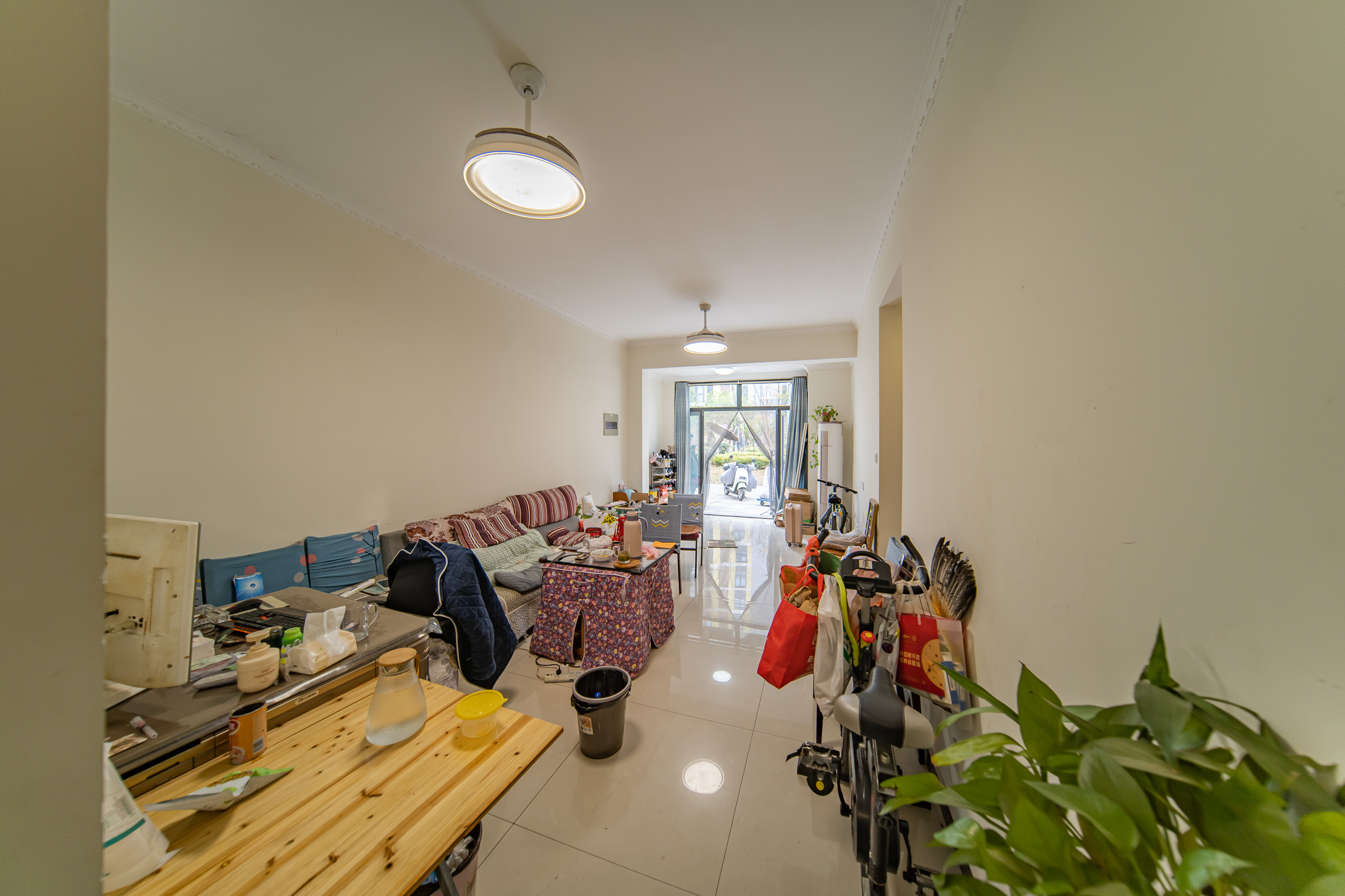 阳光100一期、四五期  3室2厅1卫    128.0万客厅