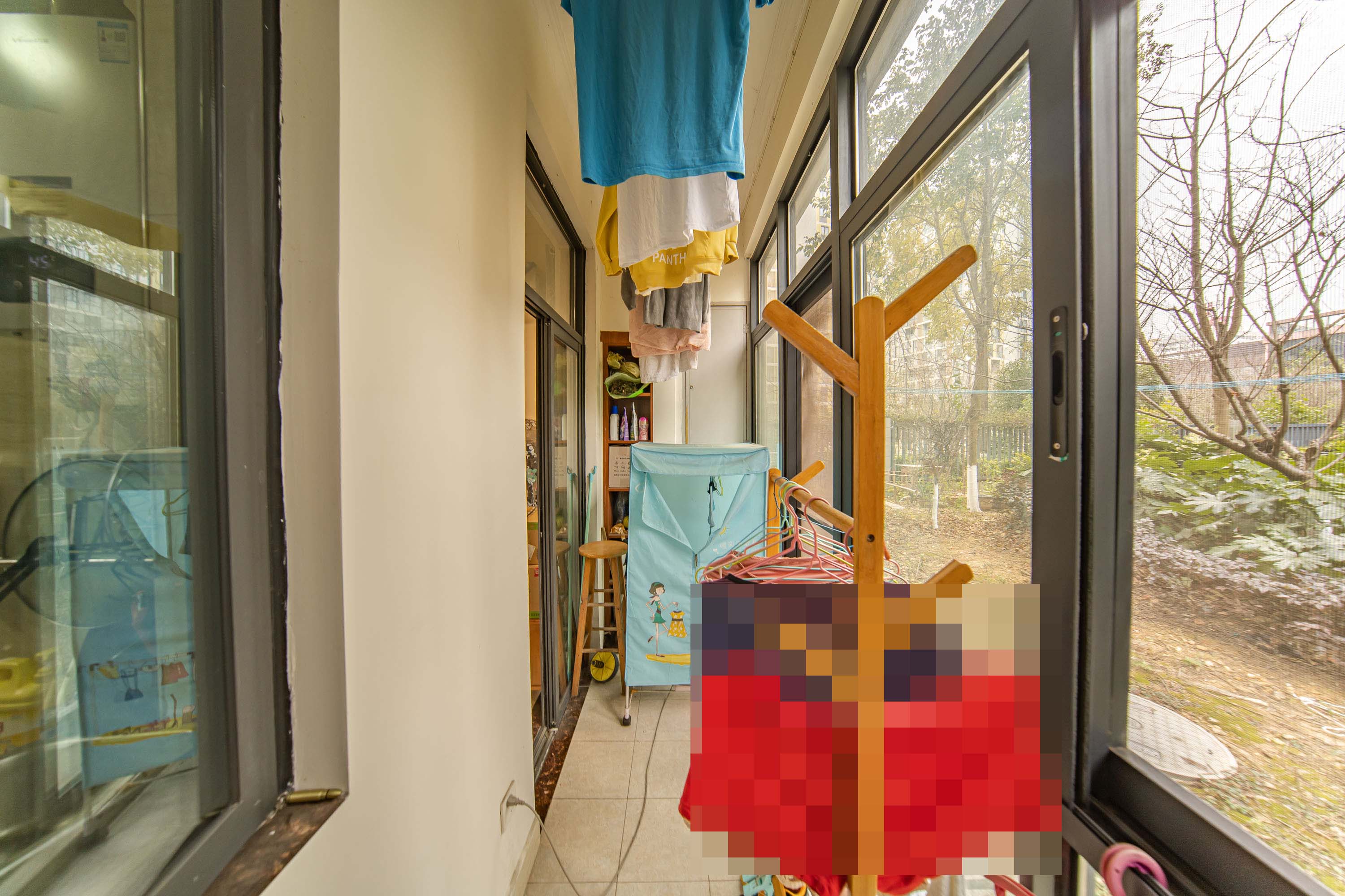 阳光100一期、四五期  3室2厅1卫    128.0万阳台