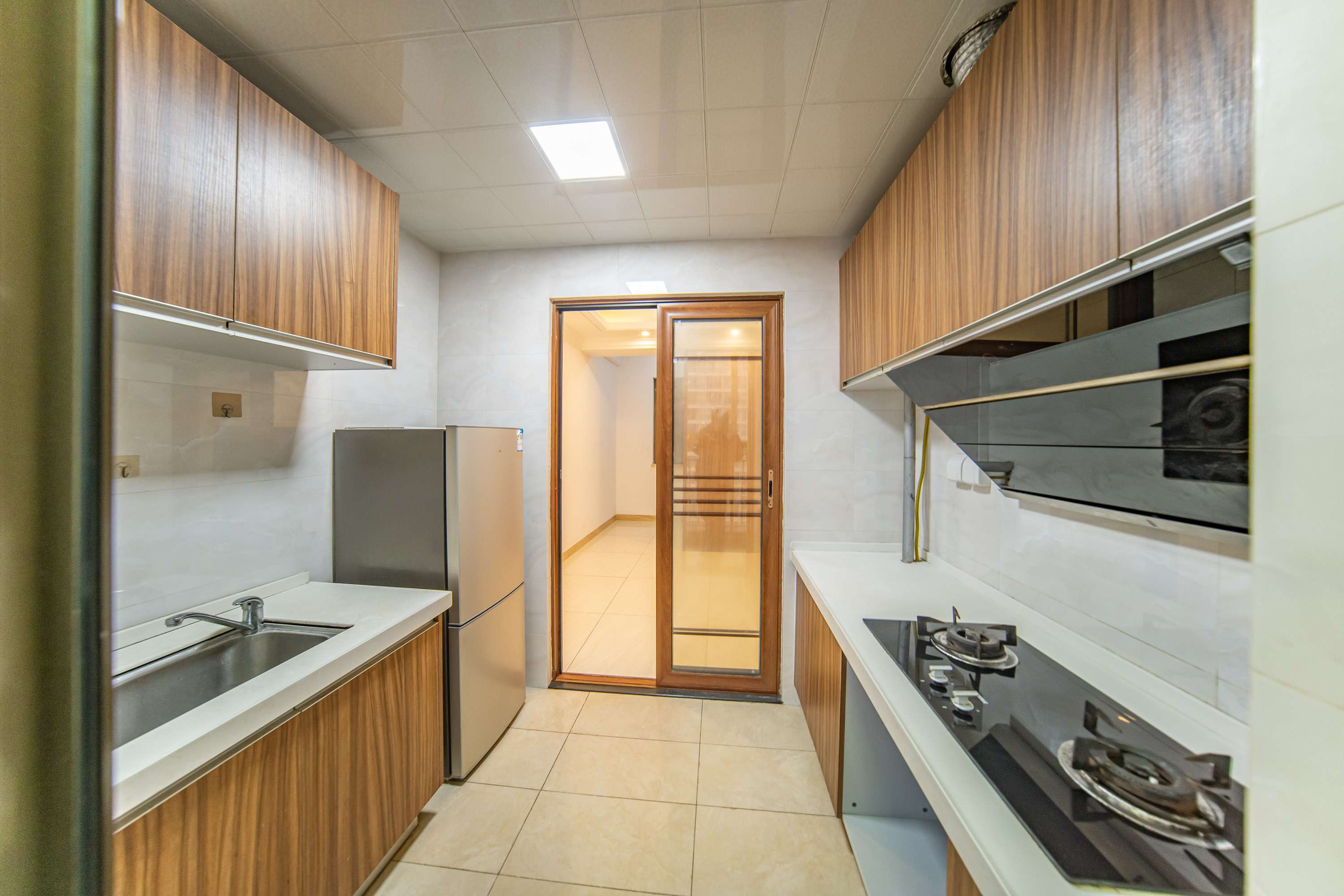 江山帝景哈佛  3室2厅2卫    135.3万厨房